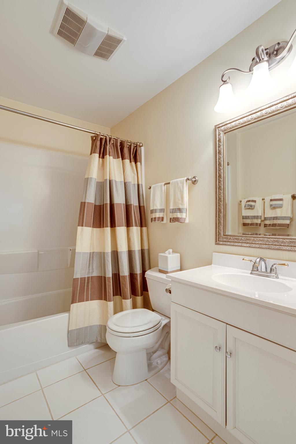 WALNUT ACRES - Residential