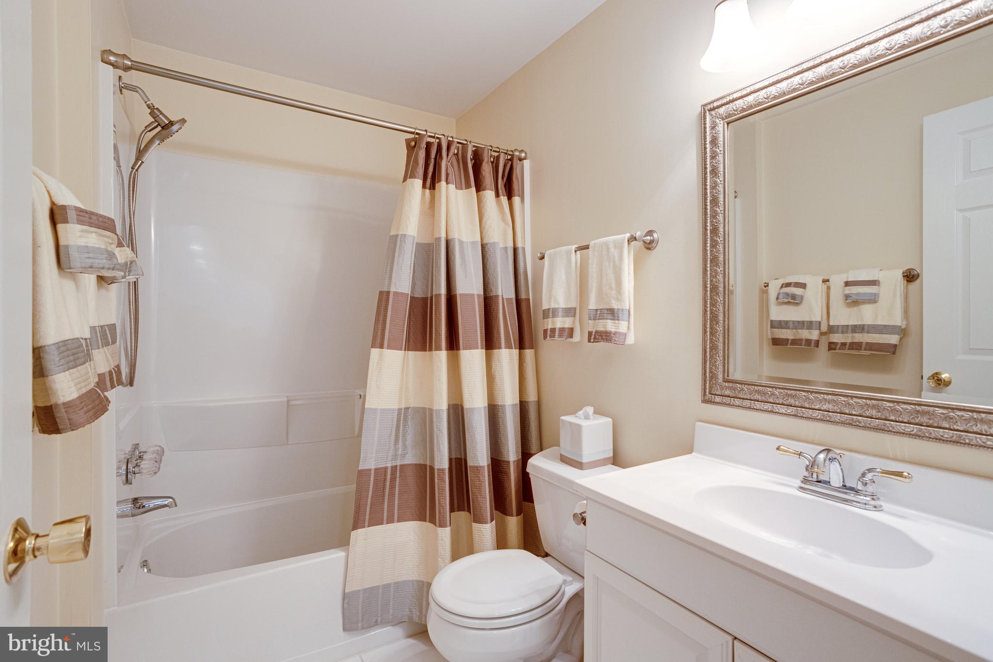 WALNUT ACRES - Residential