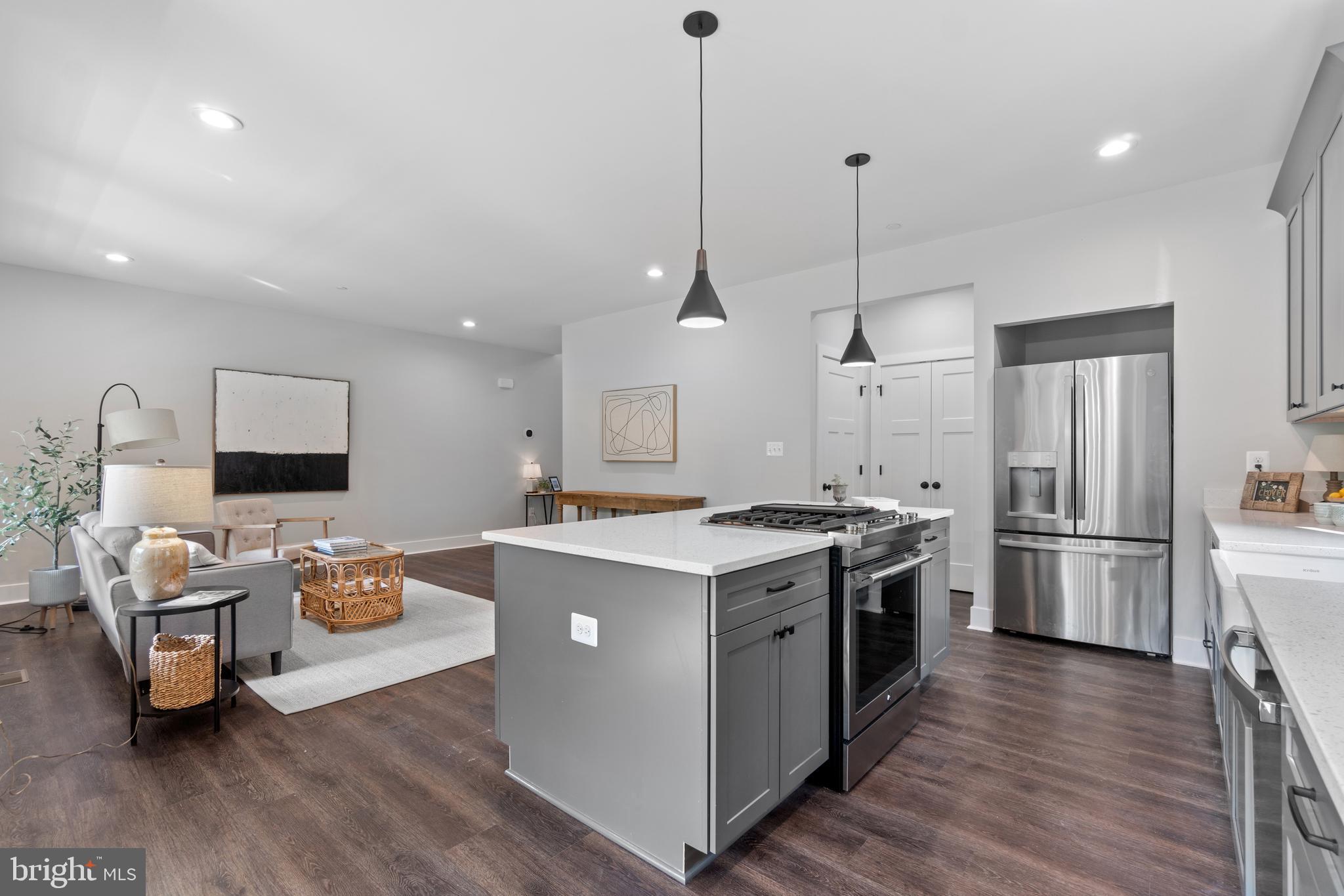 TRITON COMMONS - Residential