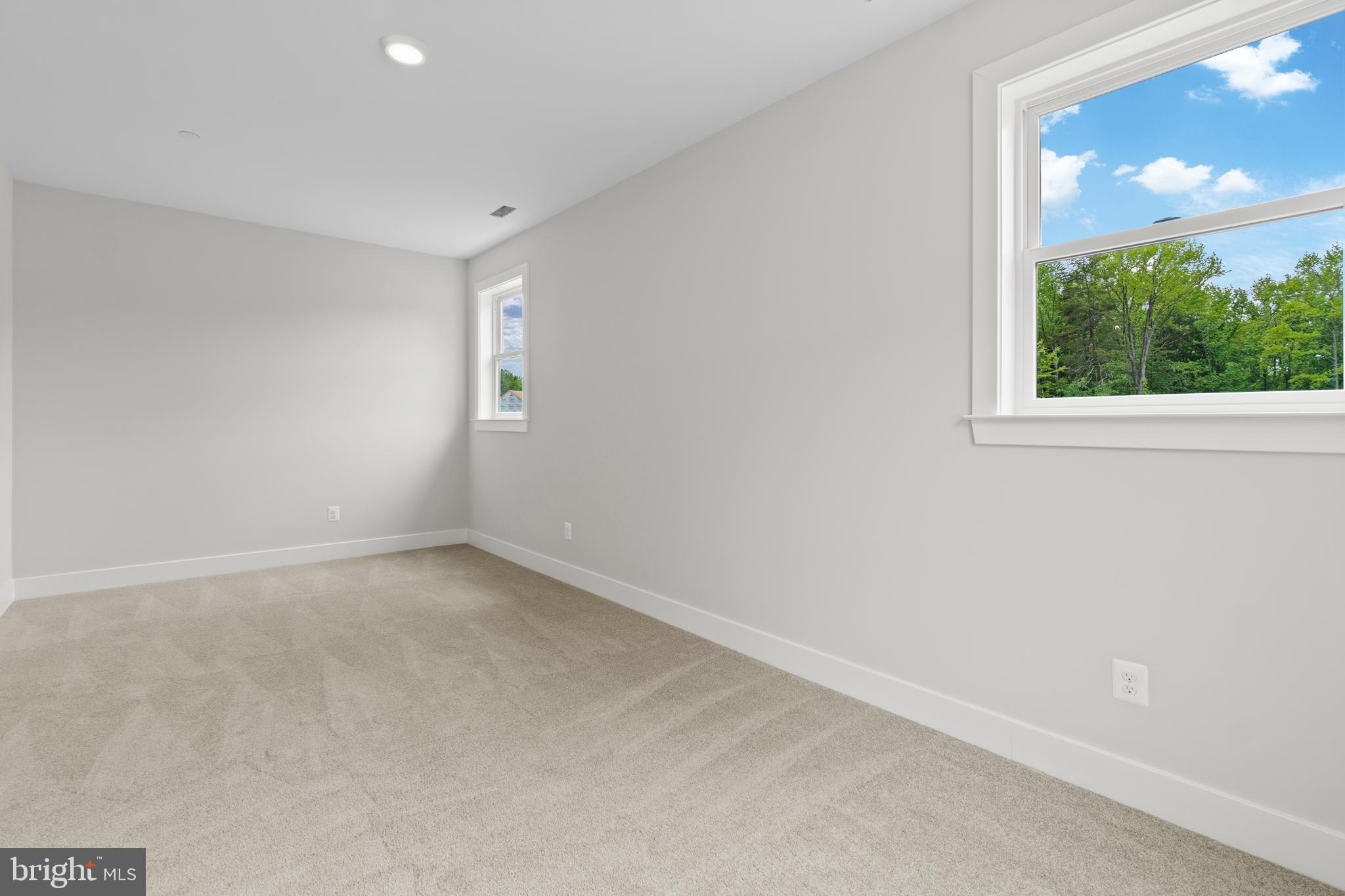 TRITON COMMONS - Residential