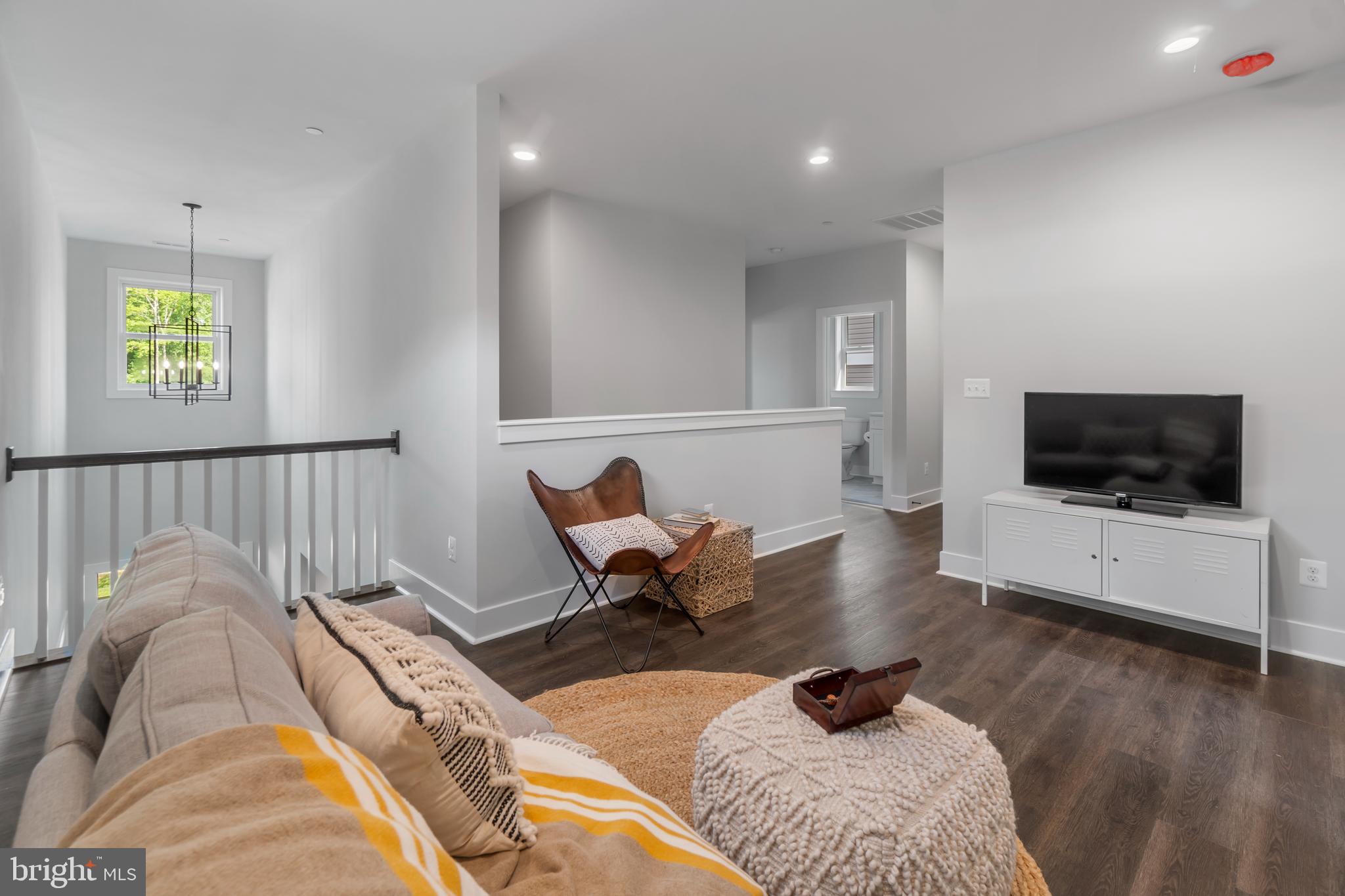 TRITON COMMONS - Residential