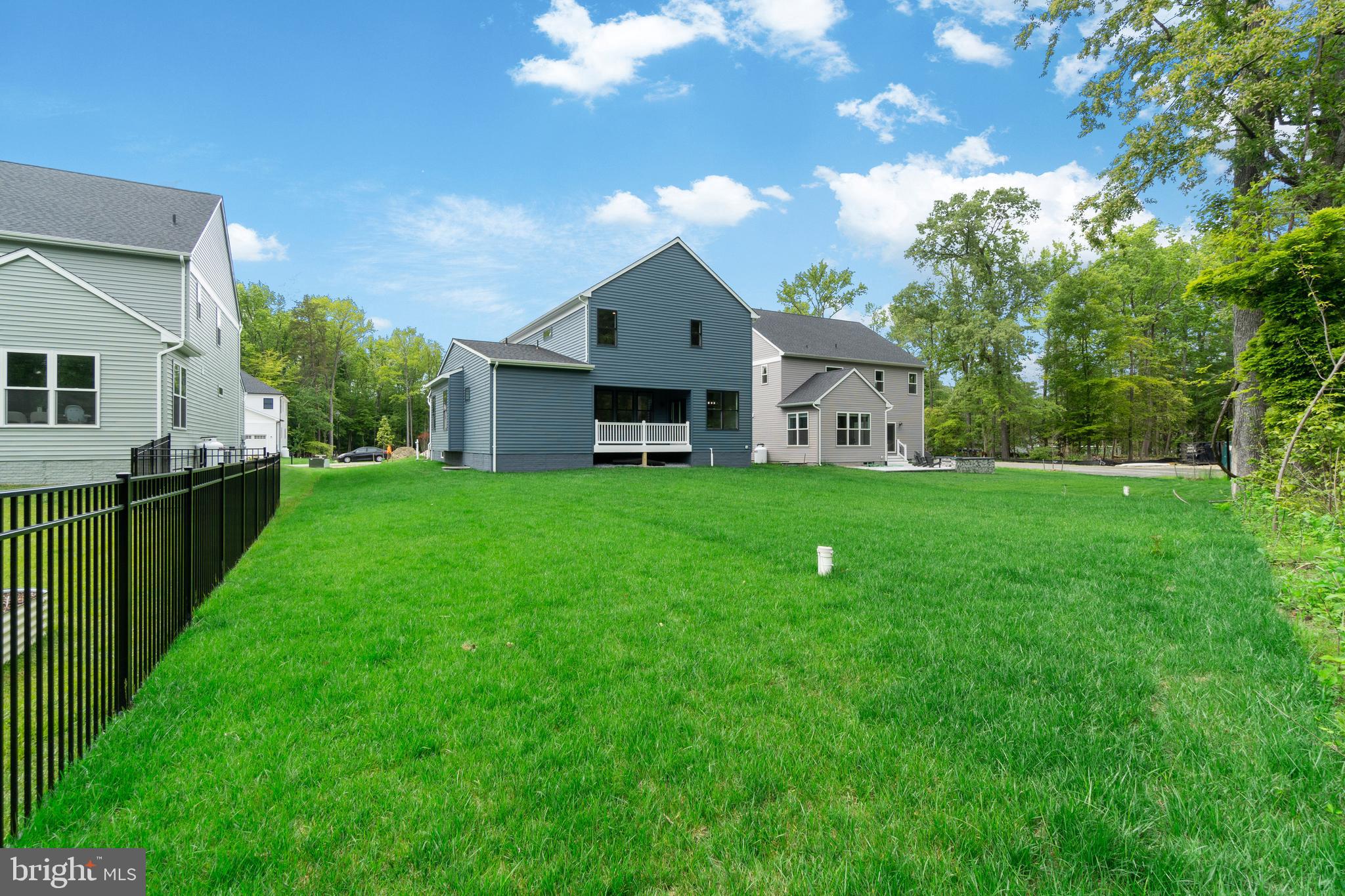 TRITON COMMONS - Residential