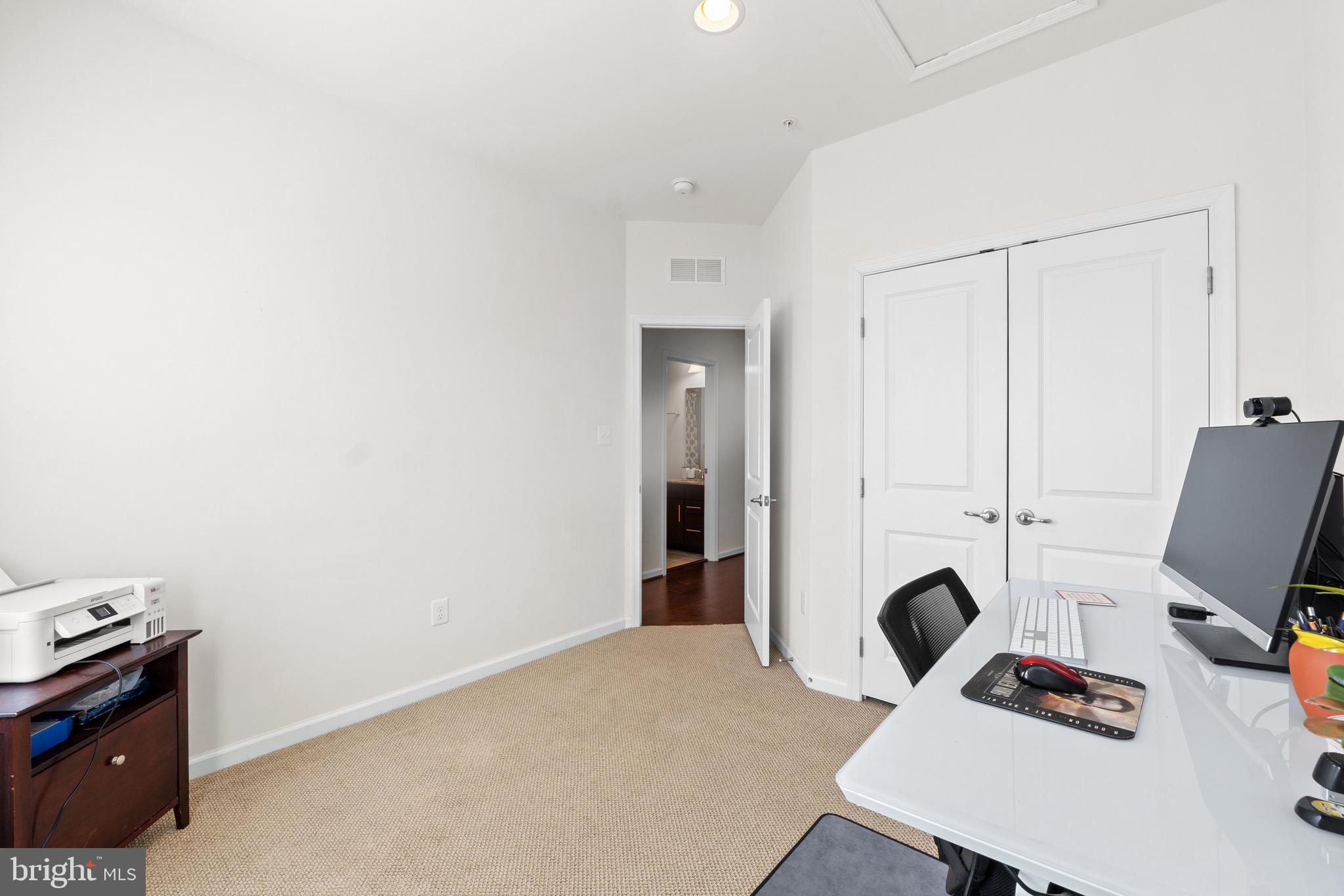 WATERFORD HILLS - Residential