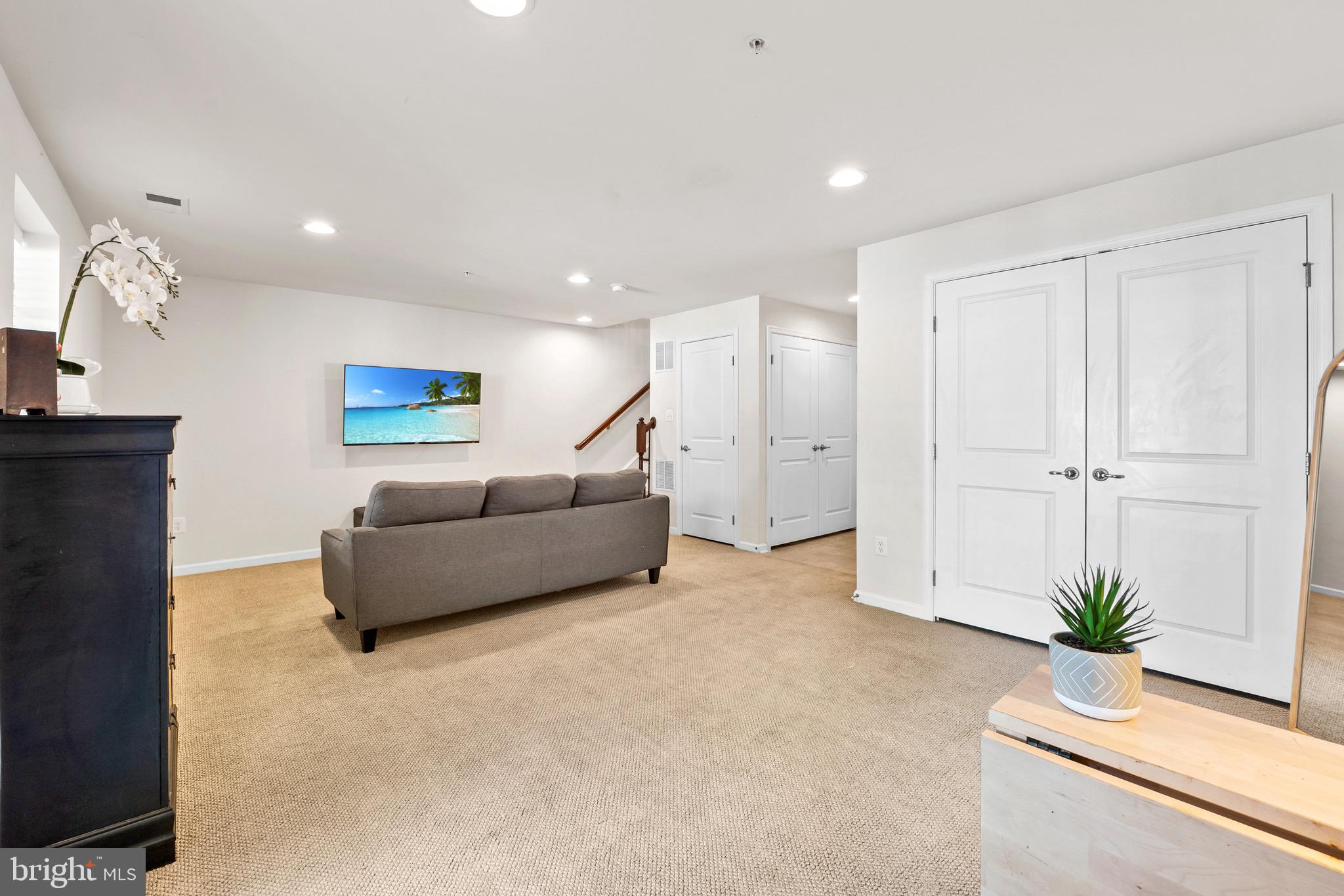 WATERFORD HILLS - Residential