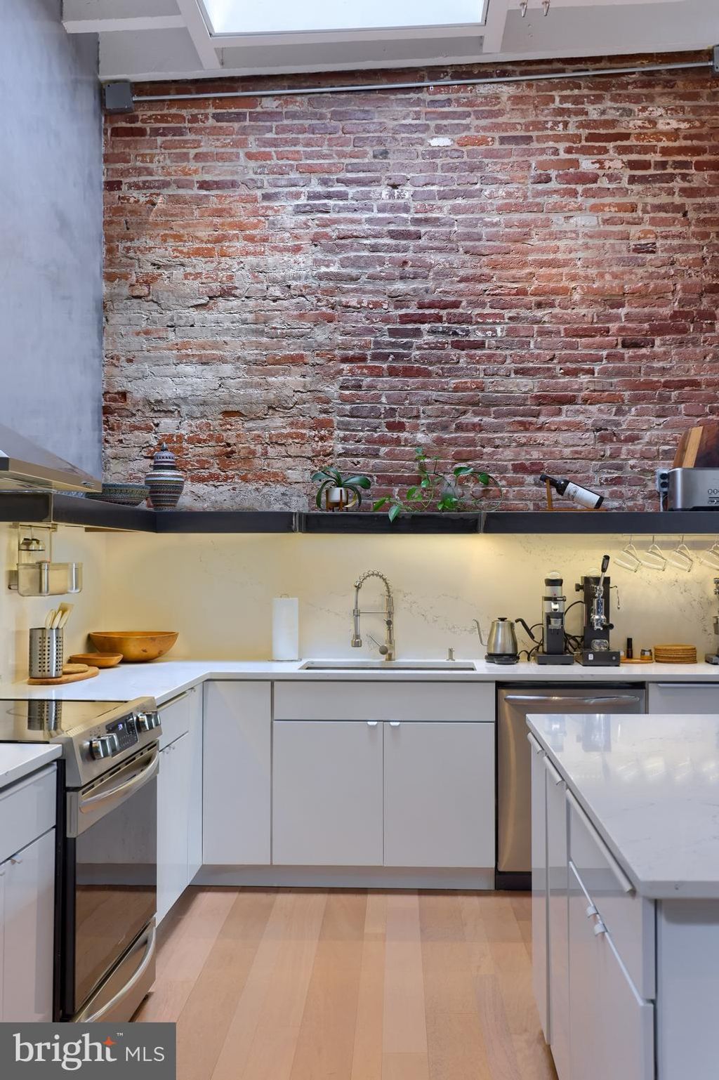 Photo of 410 W MARION ST, LANCASTER, PA 17603 (MLS # PALA2032992)