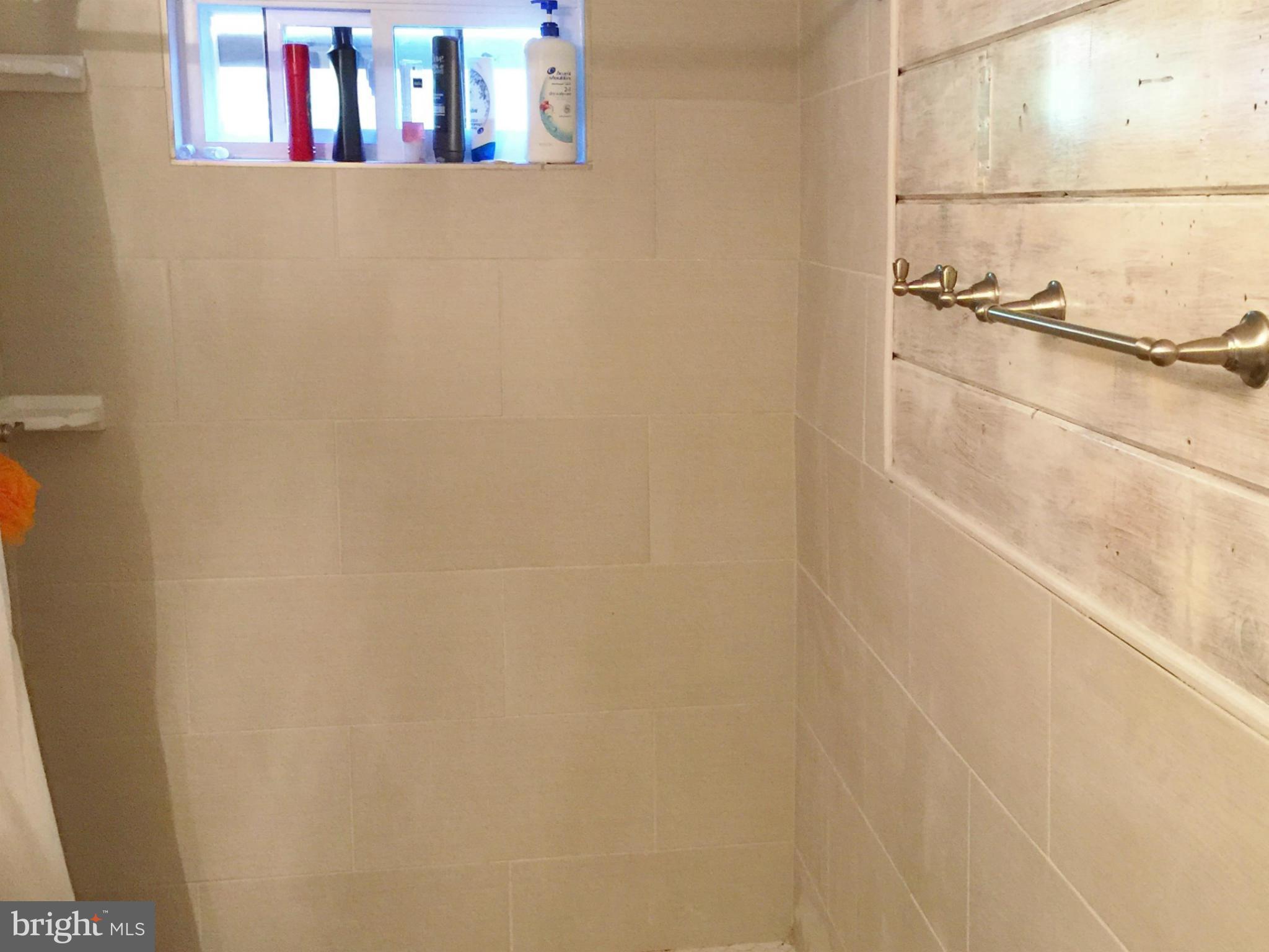 COLLEGE HEIGHTS - Residential