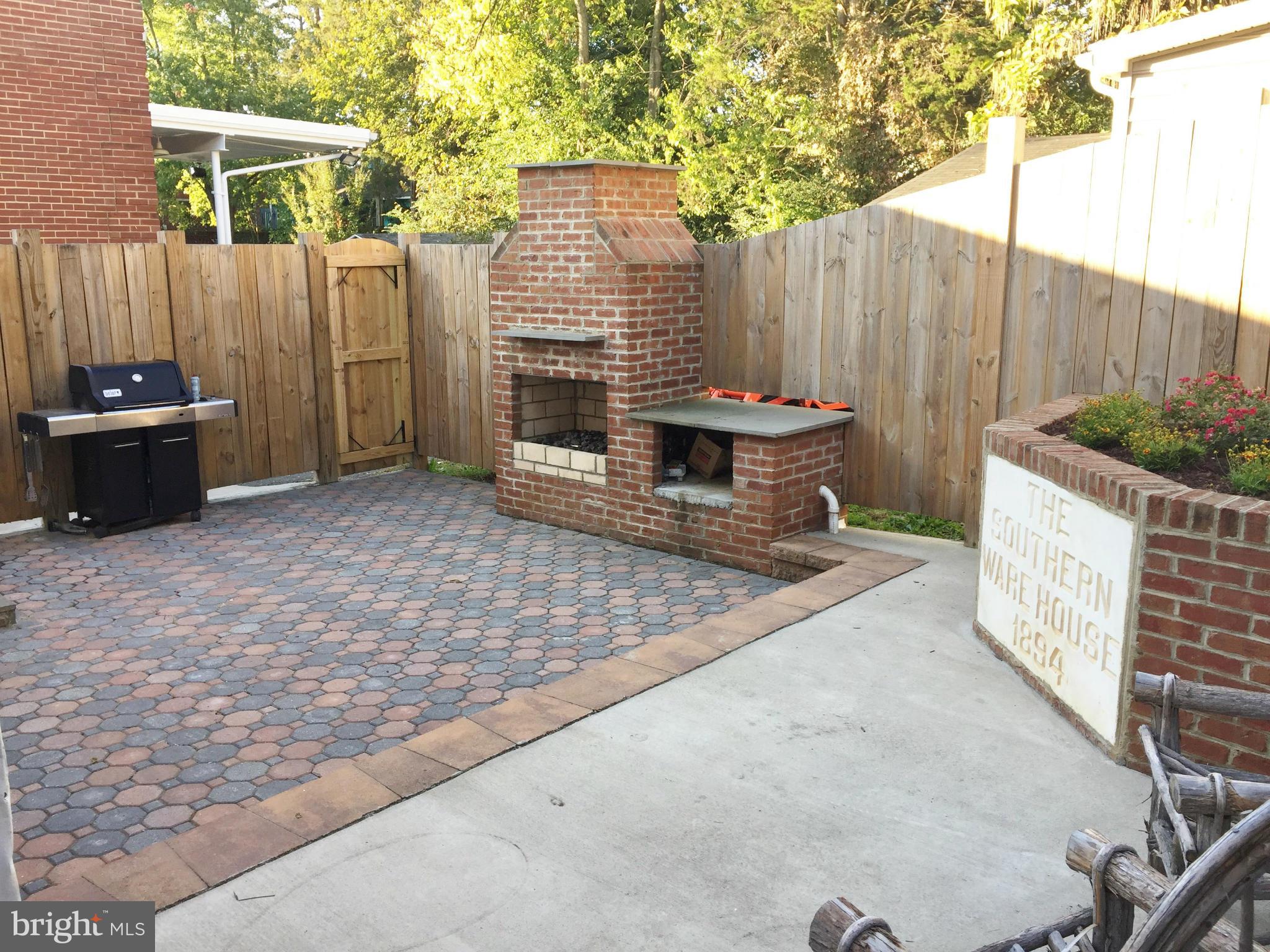 COLLEGE HEIGHTS - Residential