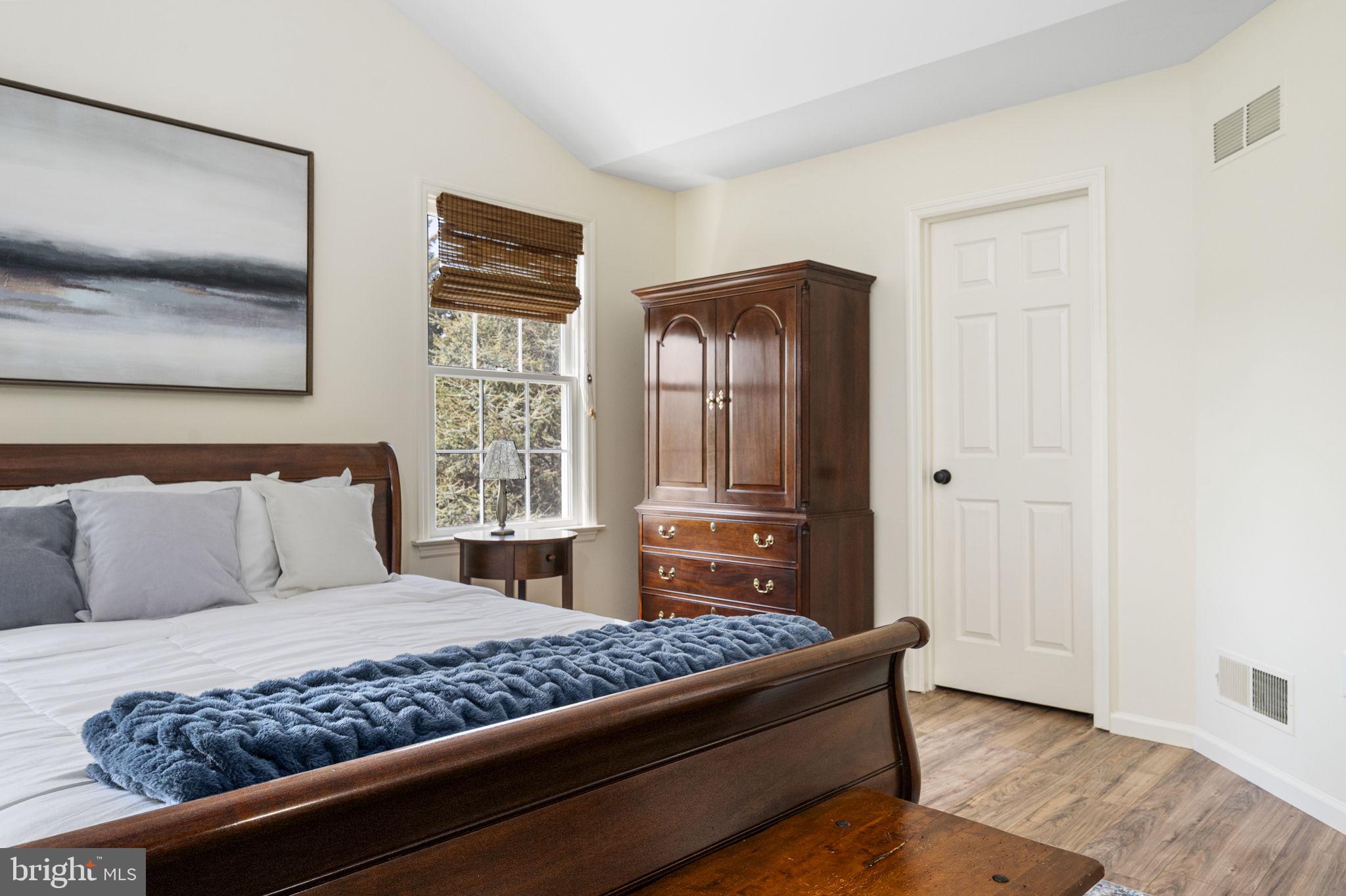 SNOWDEN VILLAGE - Residential