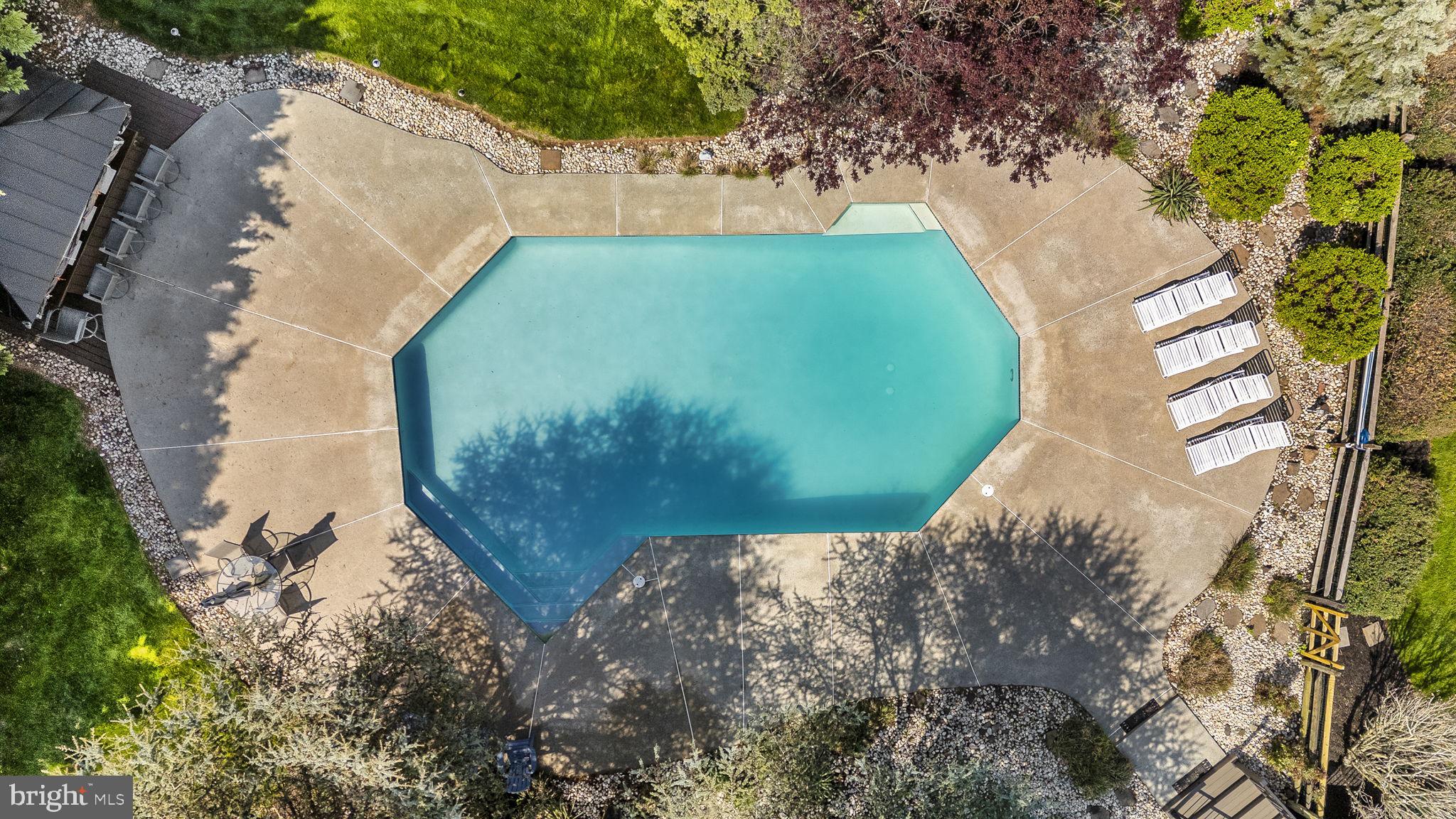 SNOWDEN VILLAGE - Residential