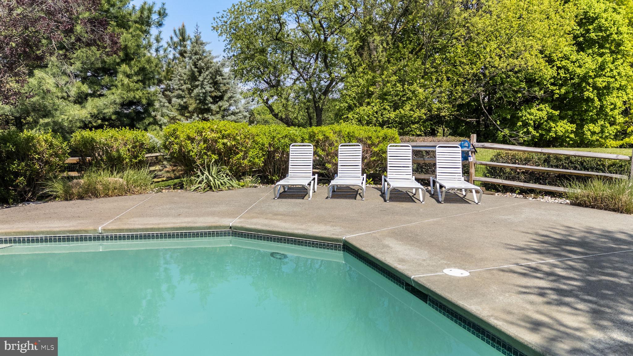 SNOWDEN VILLAGE - Residential