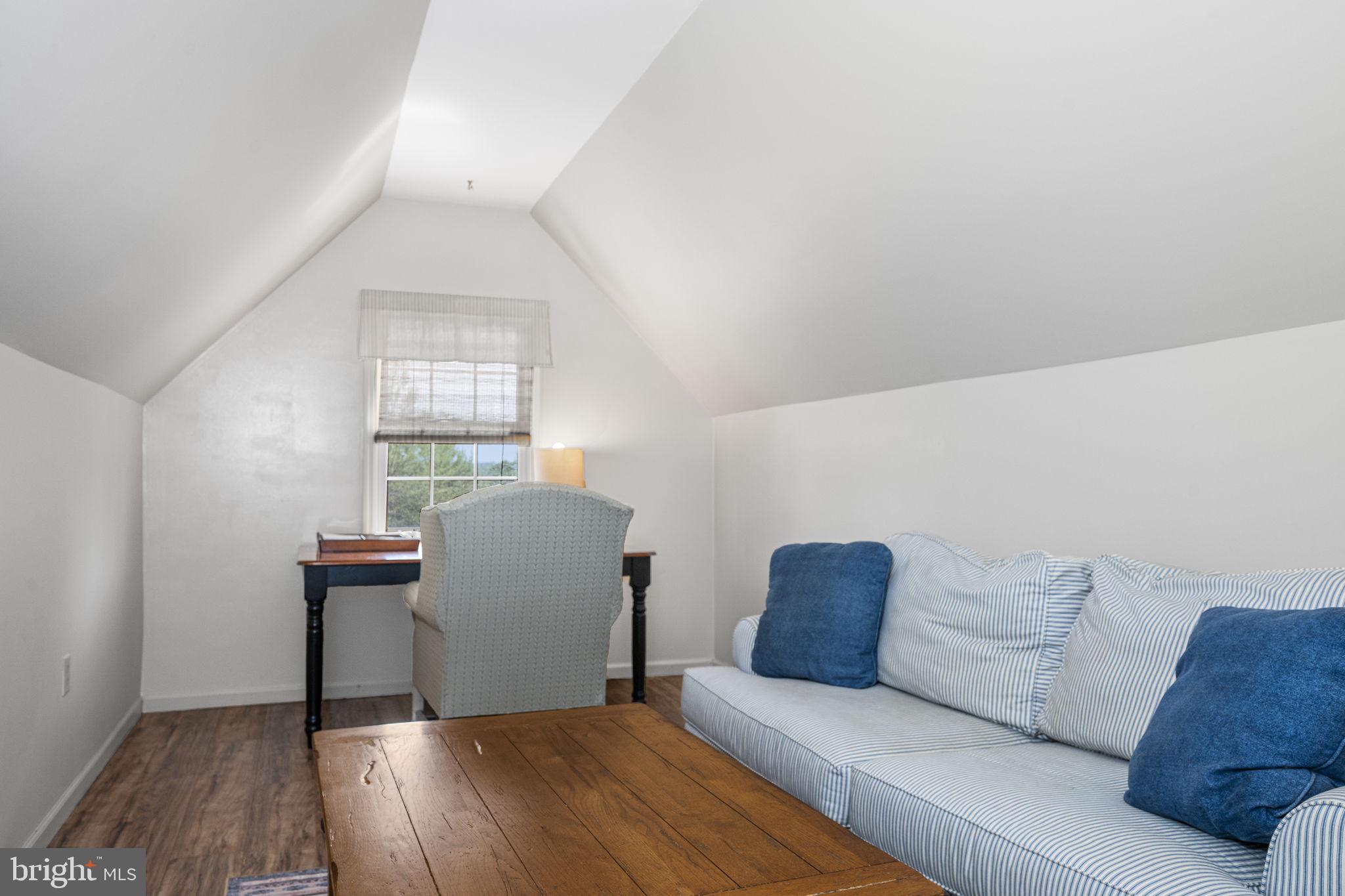 SNOWDEN VILLAGE - Residential