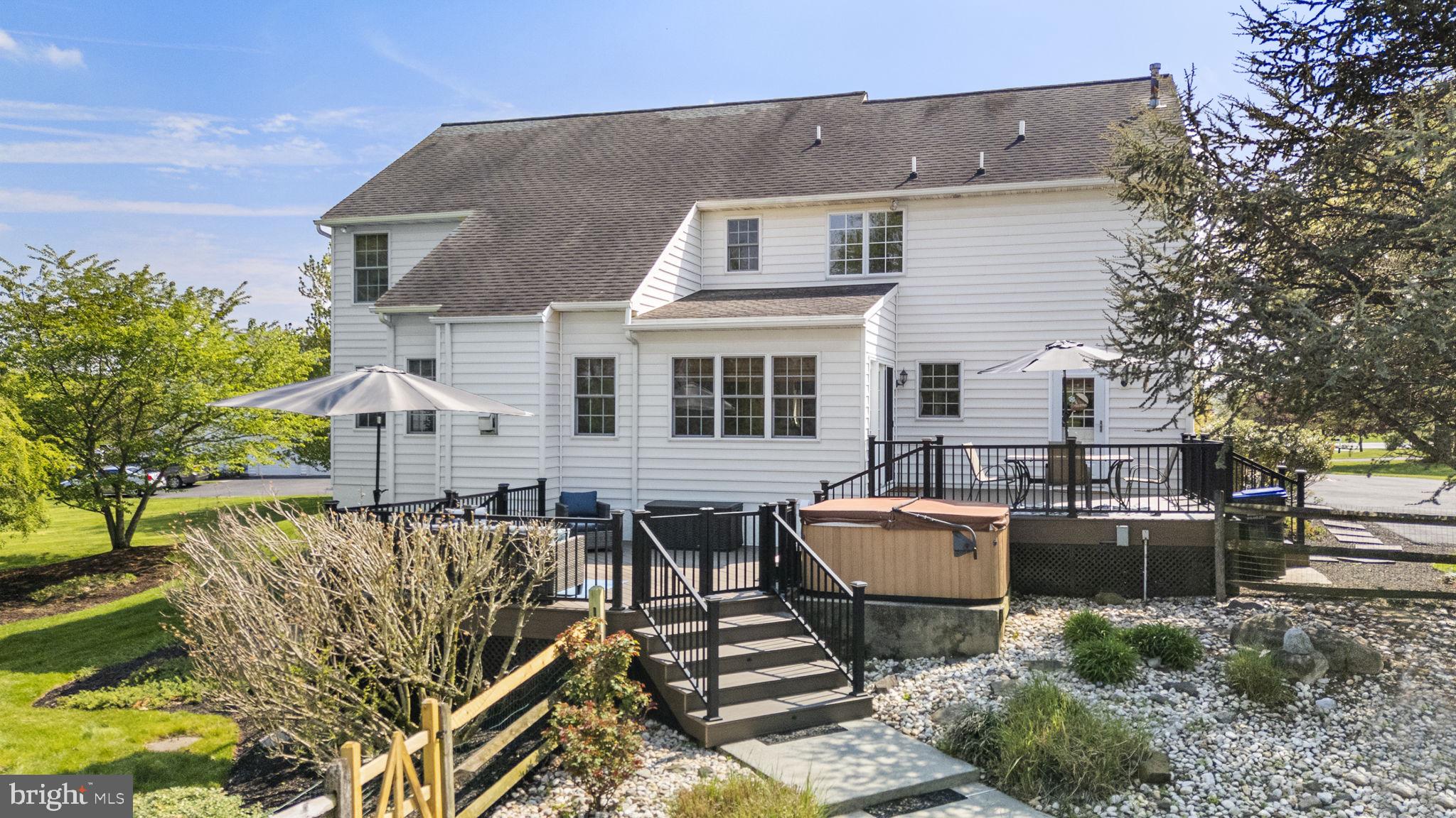 SNOWDEN VILLAGE - Residential