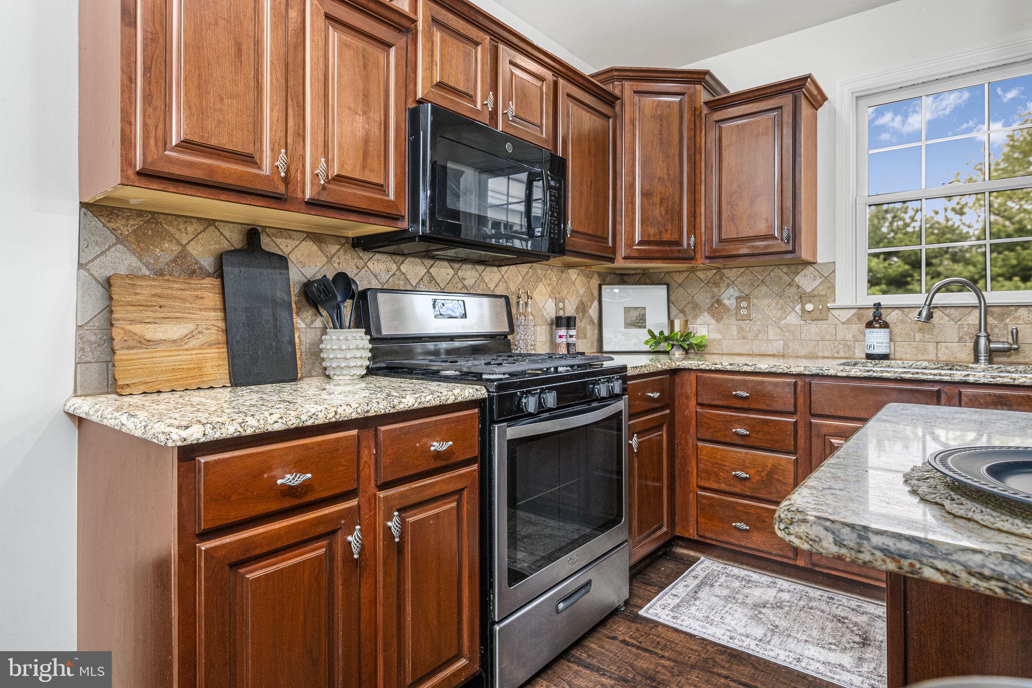 SNOWDEN VILLAGE - Residential