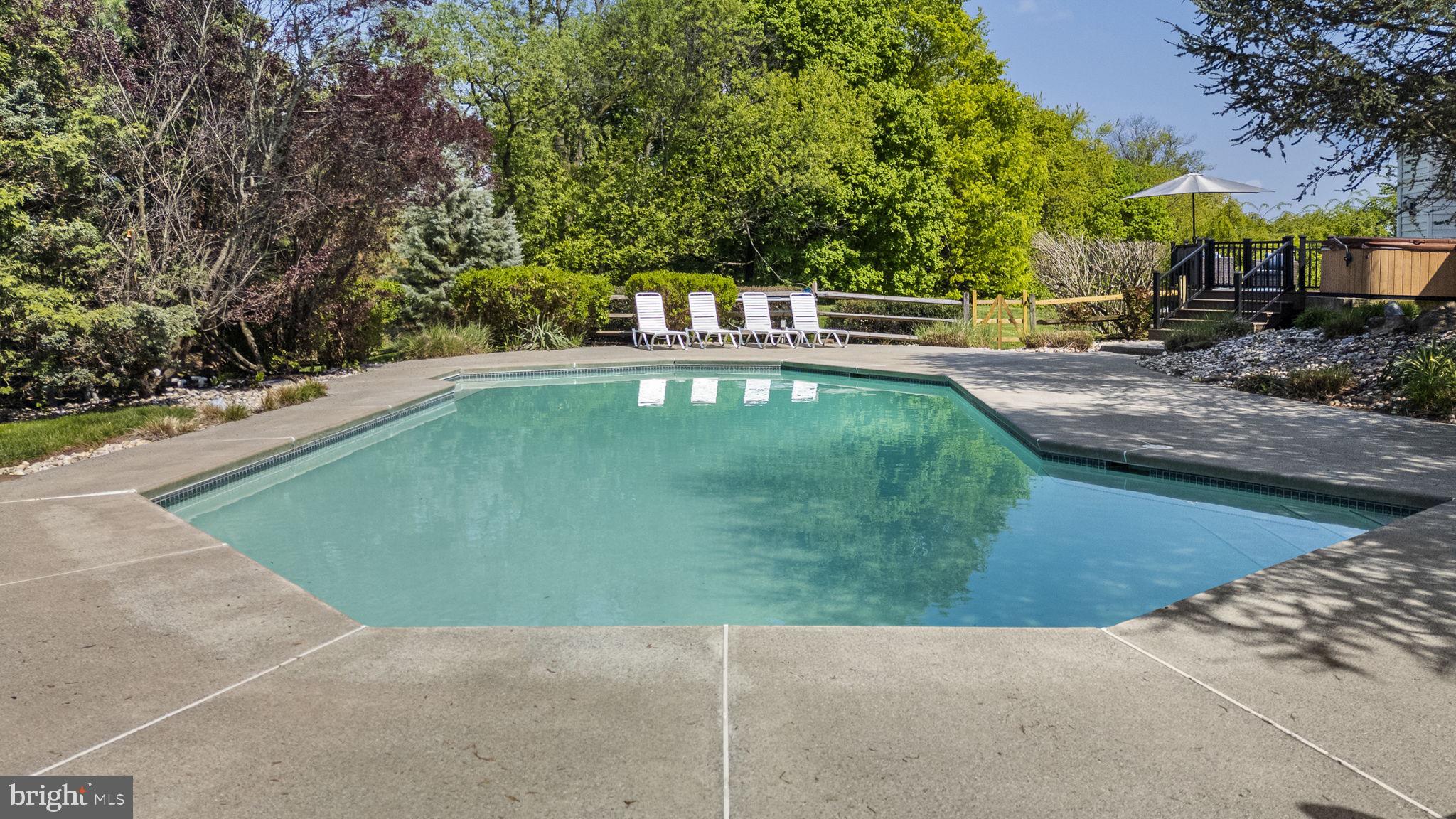 SNOWDEN VILLAGE - Residential