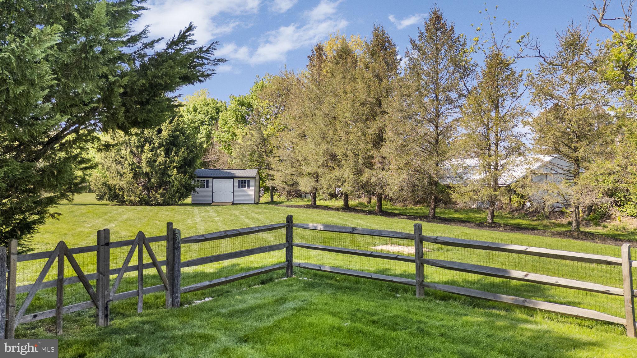 SNOWDEN VILLAGE - Residential