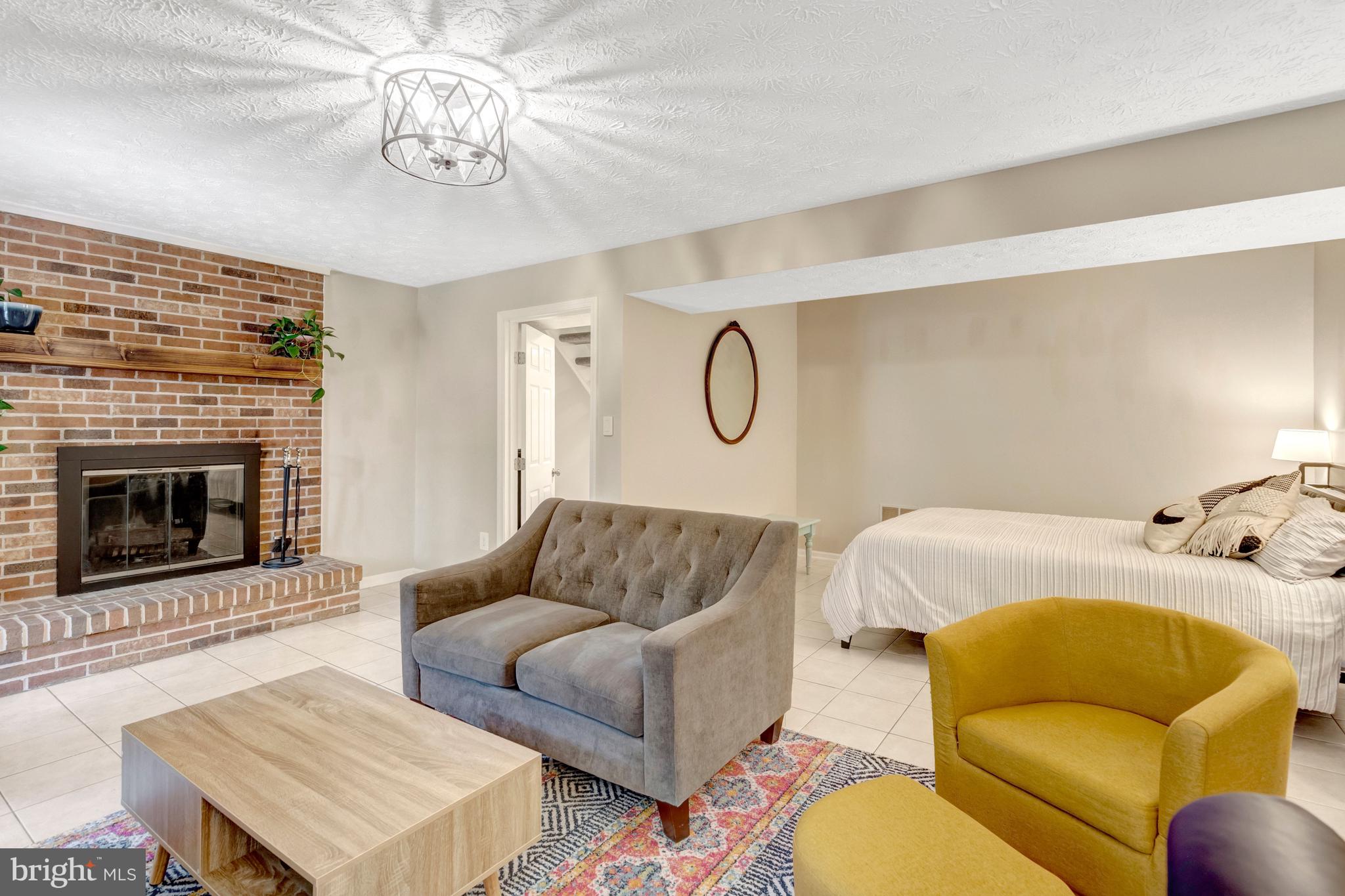 KEENE MILL VILLAGE - Residential