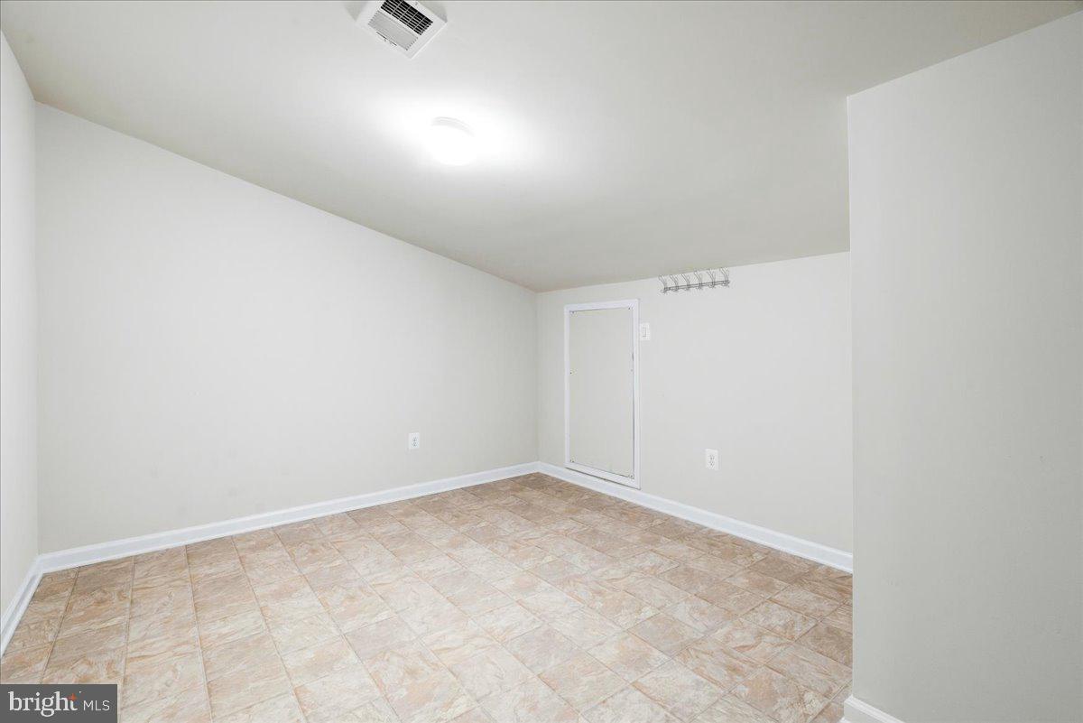 WAVERLY WOODS WEST - Residential