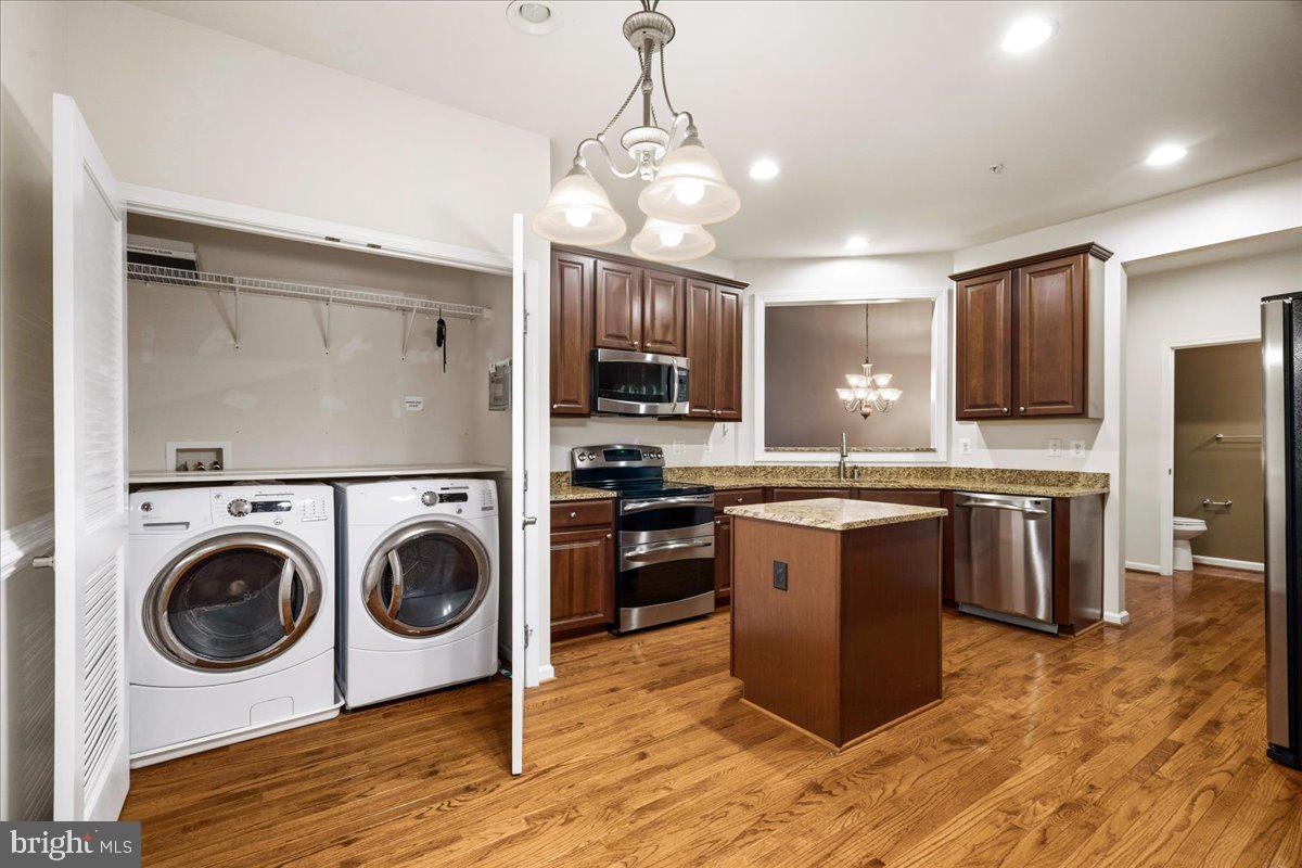 WAVERLY WOODS WEST - Residential