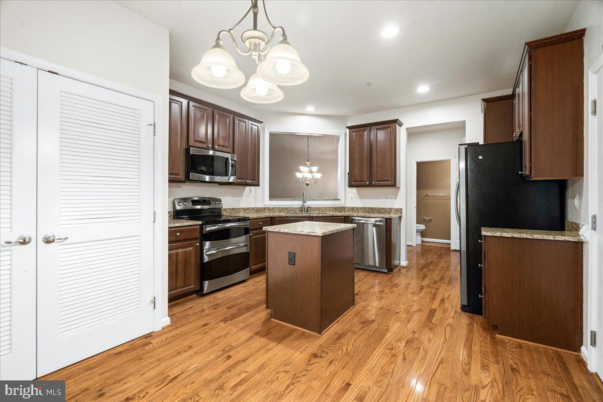 WAVERLY WOODS WEST - Residential
