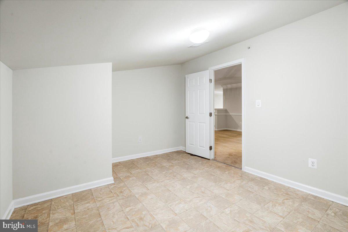 WAVERLY WOODS WEST - Residential