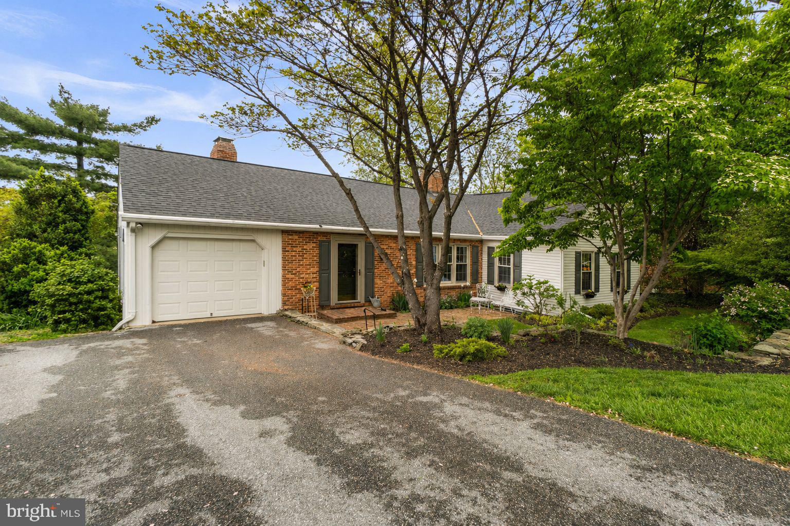 22 FITZHUGH AVENUE