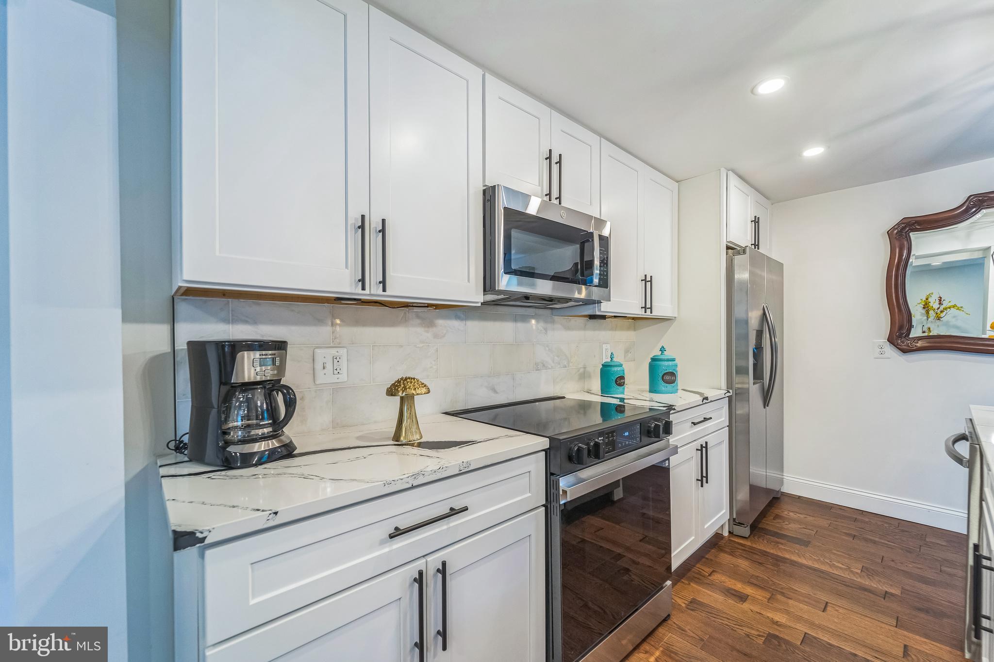 BROOKSIDE MANOR - Residential