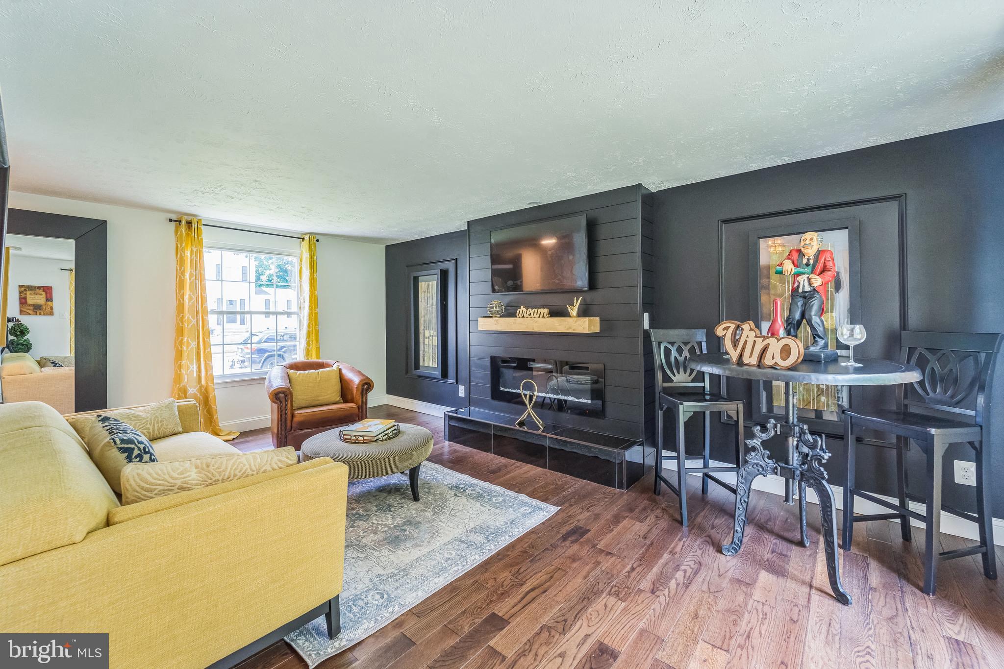 BROOKSIDE MANOR - Residential