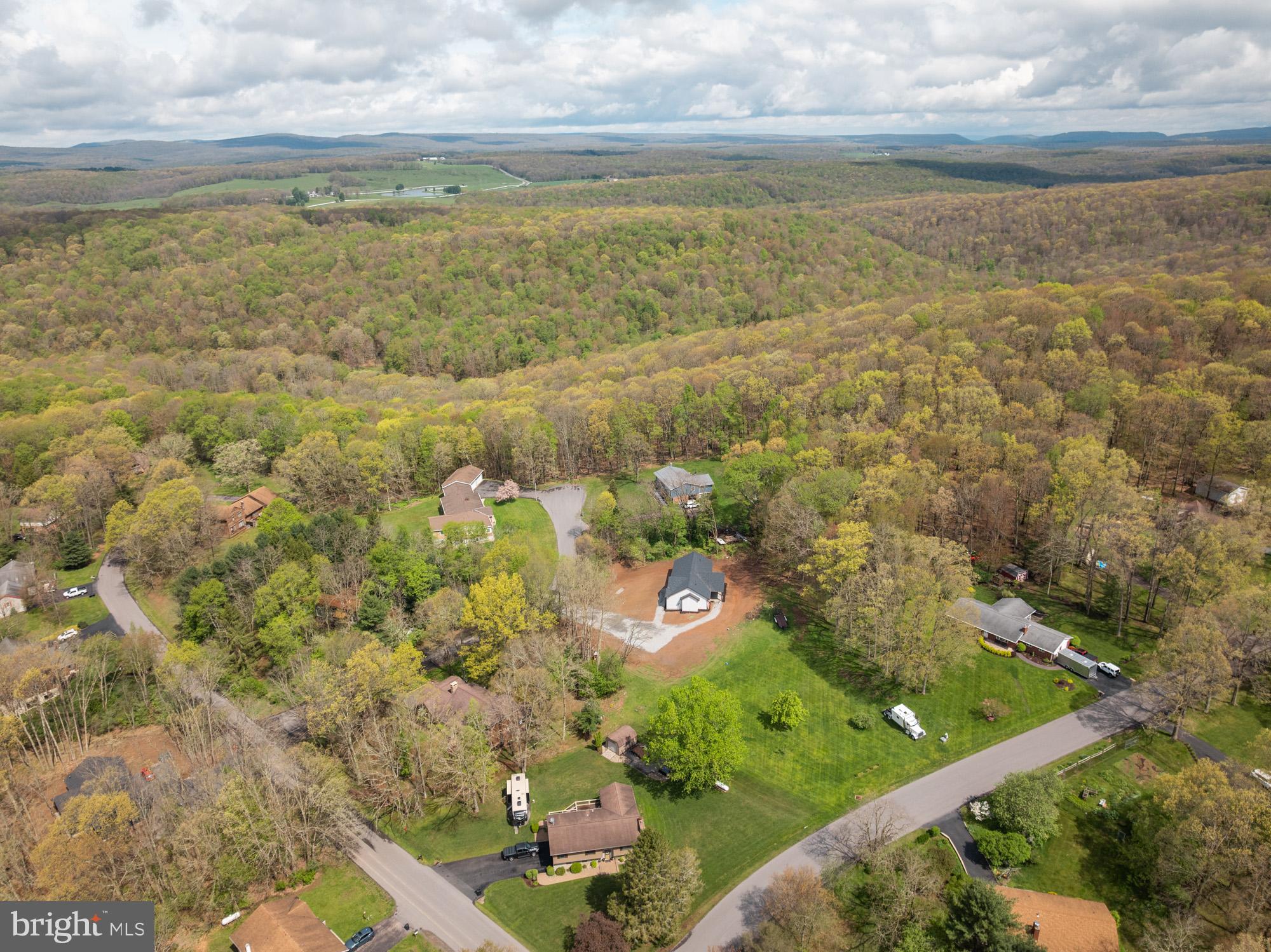 COUNTRY CLUB ACRES - Residential