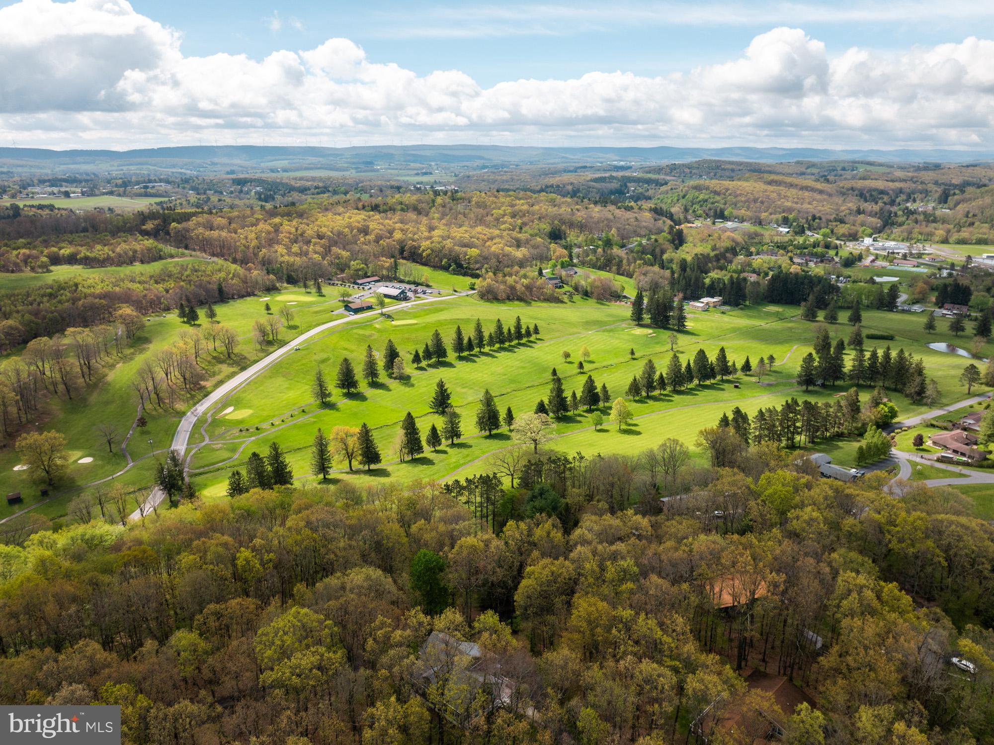 COUNTRY CLUB ACRES - Residential