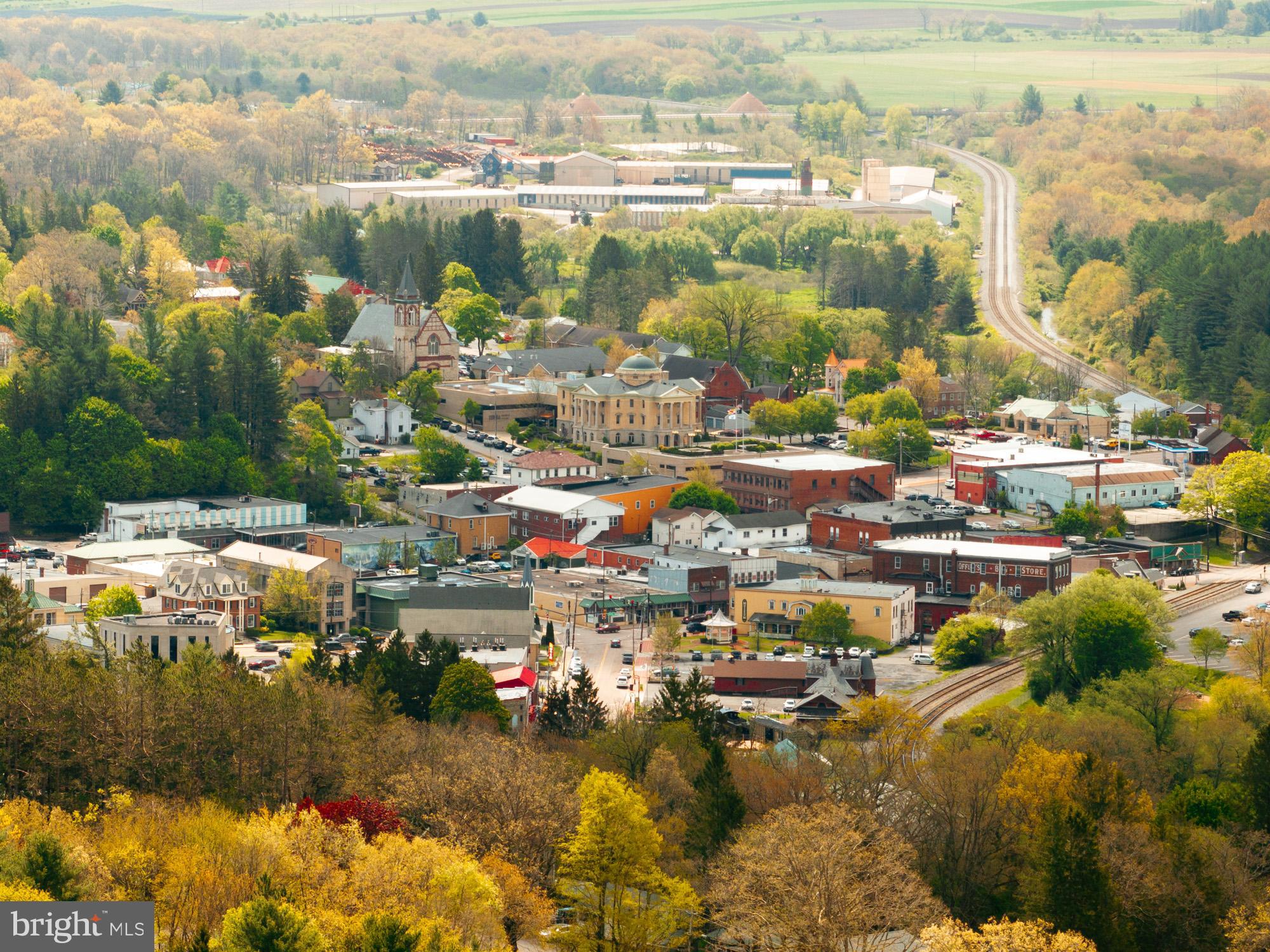 COUNTRY CLUB ACRES - Residential