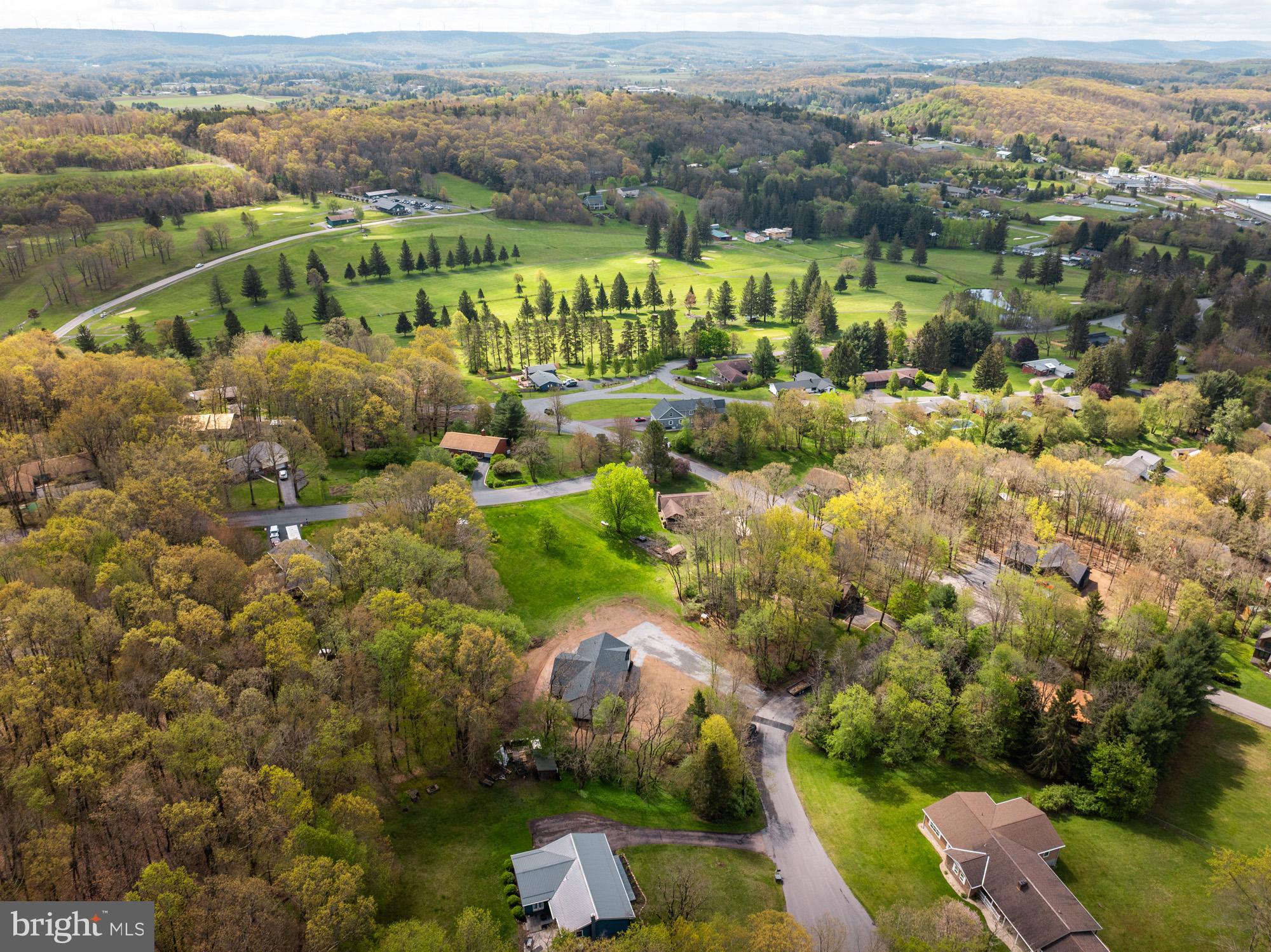 COUNTRY CLUB ACRES - Residential