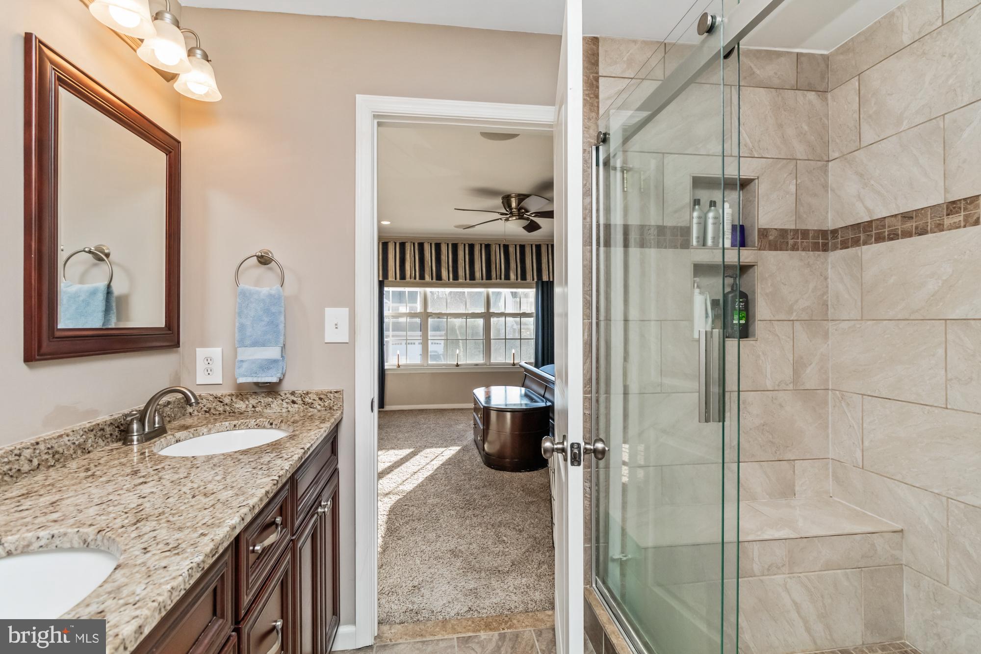 SADDLE RIDGE - Residential