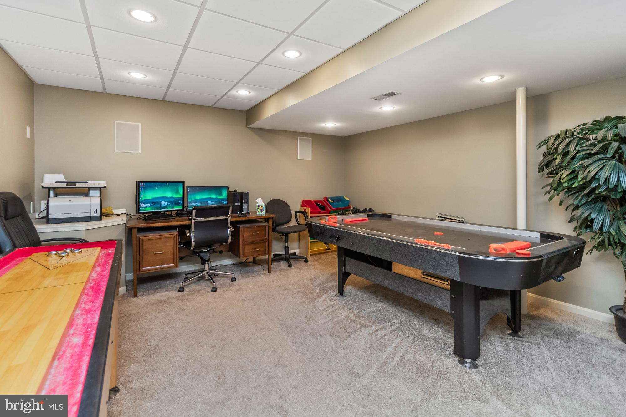 SADDLE RIDGE - Residential