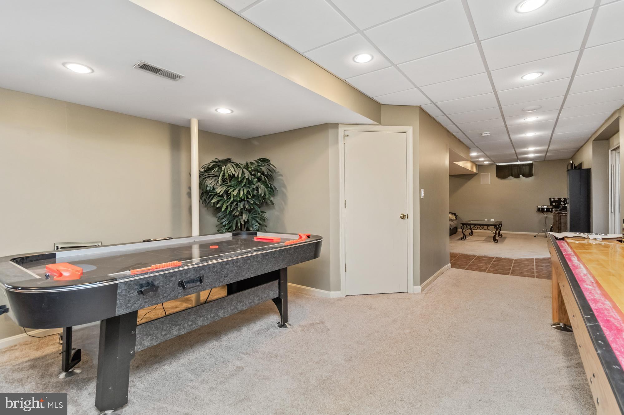SADDLE RIDGE - Residential