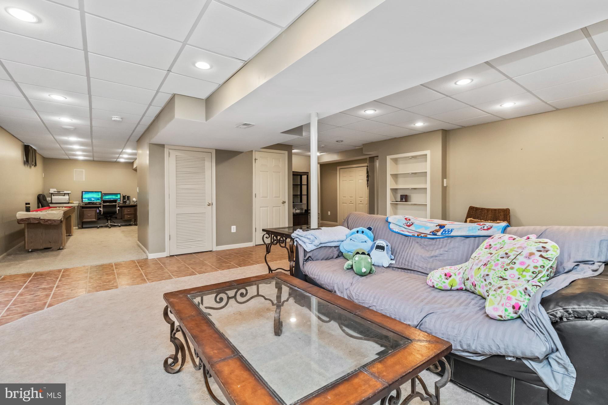 SADDLE RIDGE - Residential
