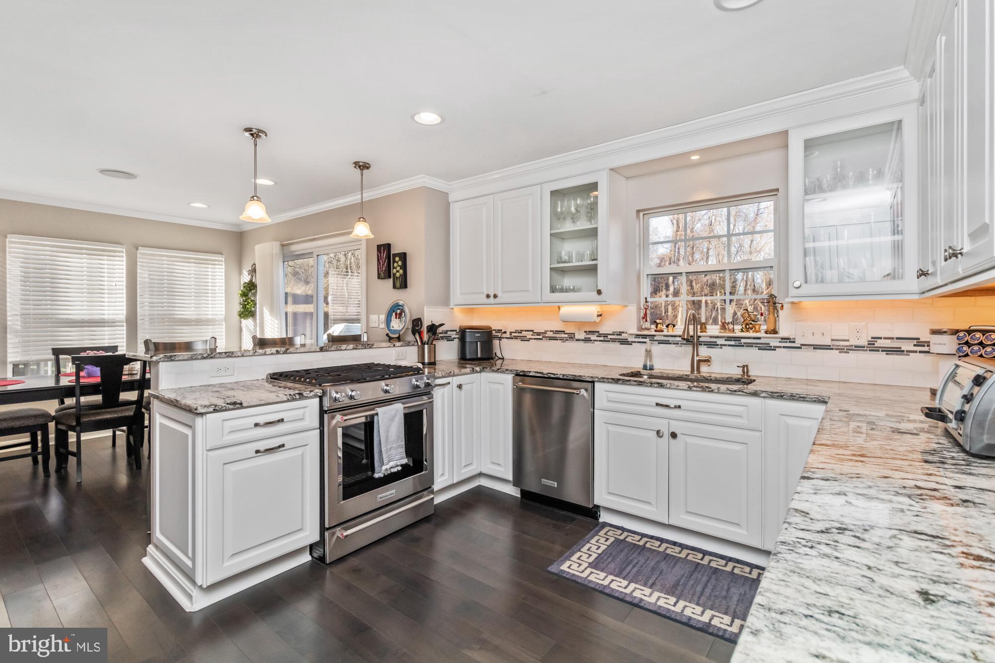 SADDLE RIDGE - Residential
