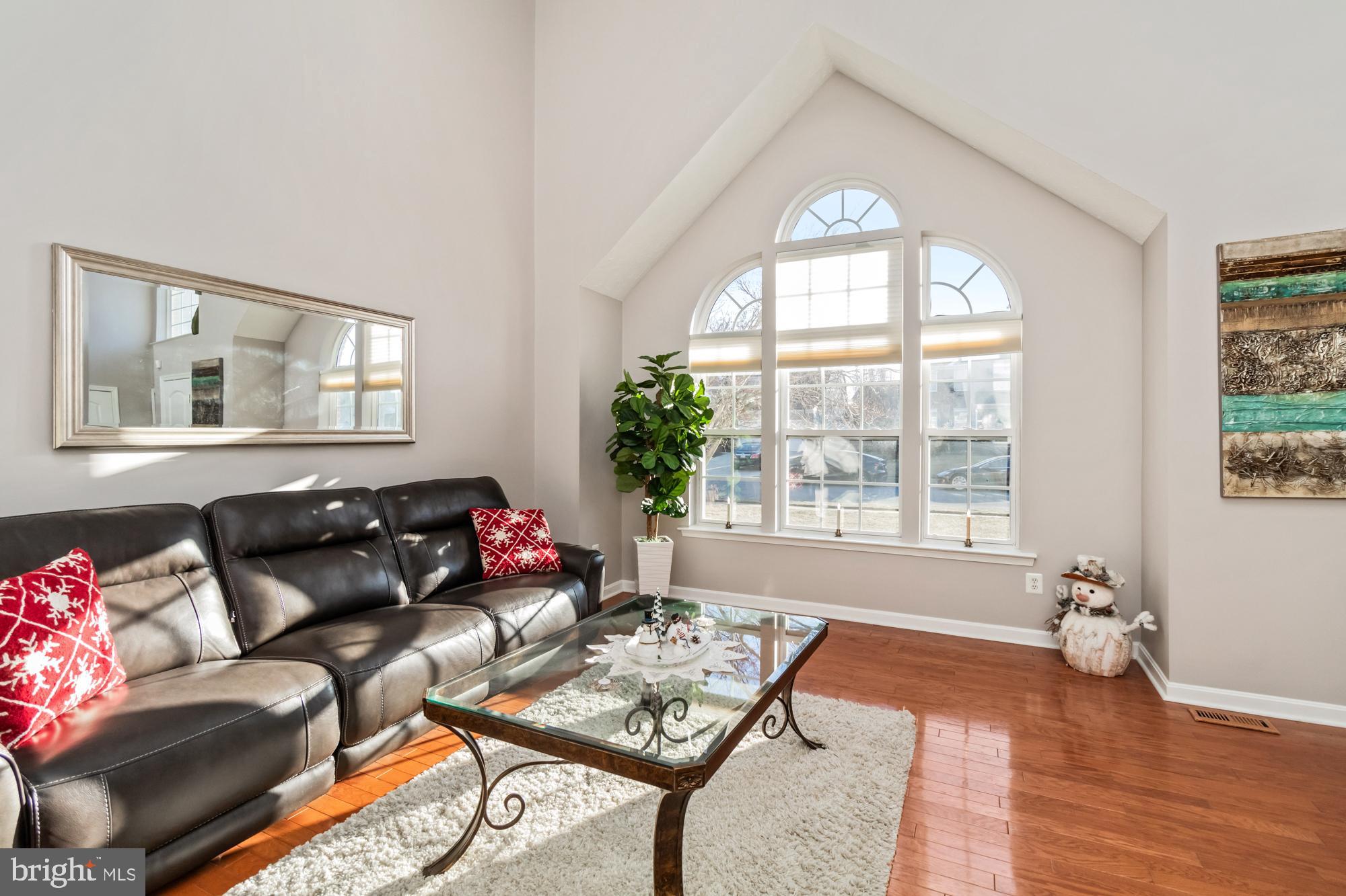 SADDLE RIDGE - Residential