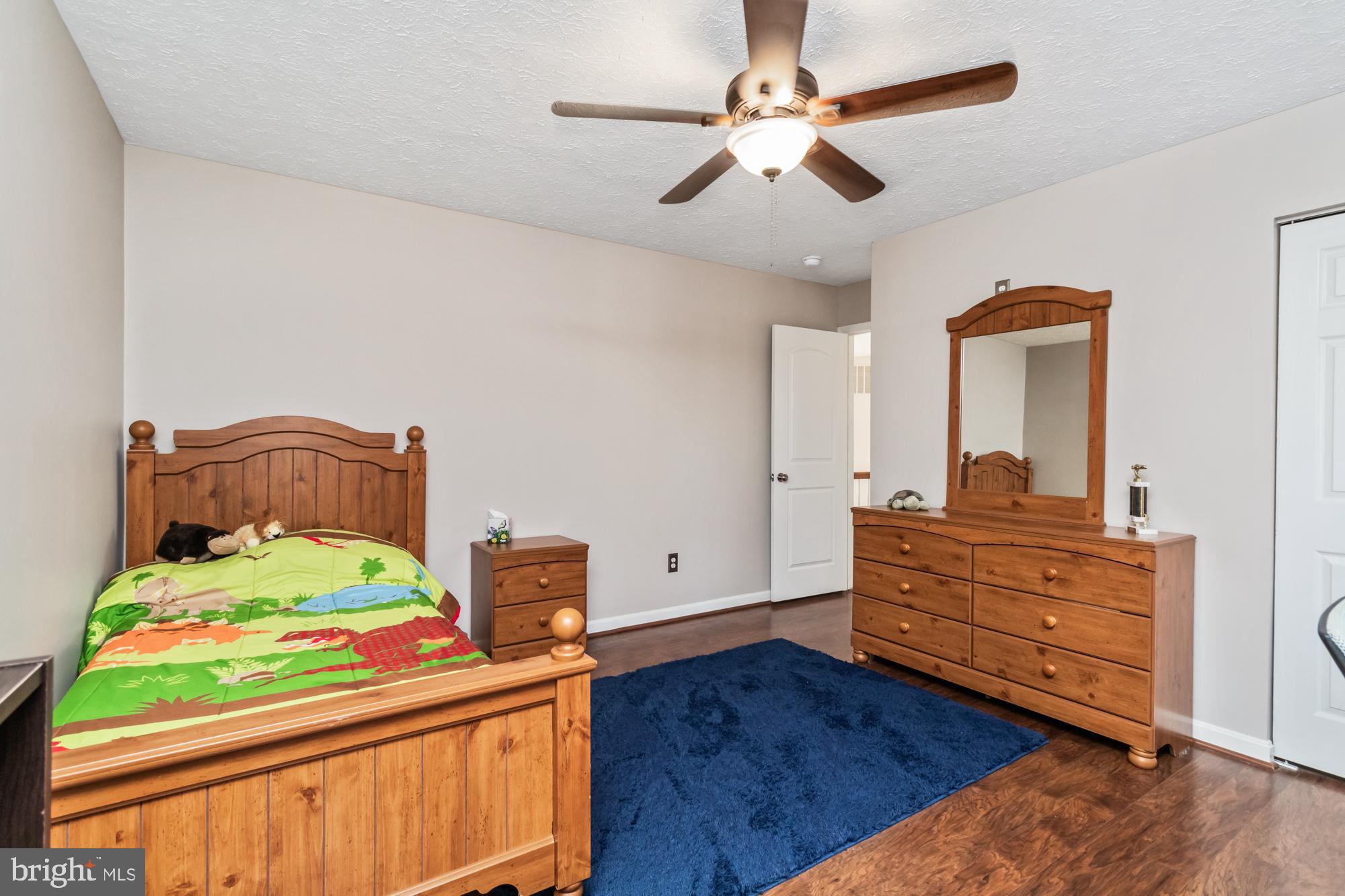 SADDLE RIDGE - Residential
