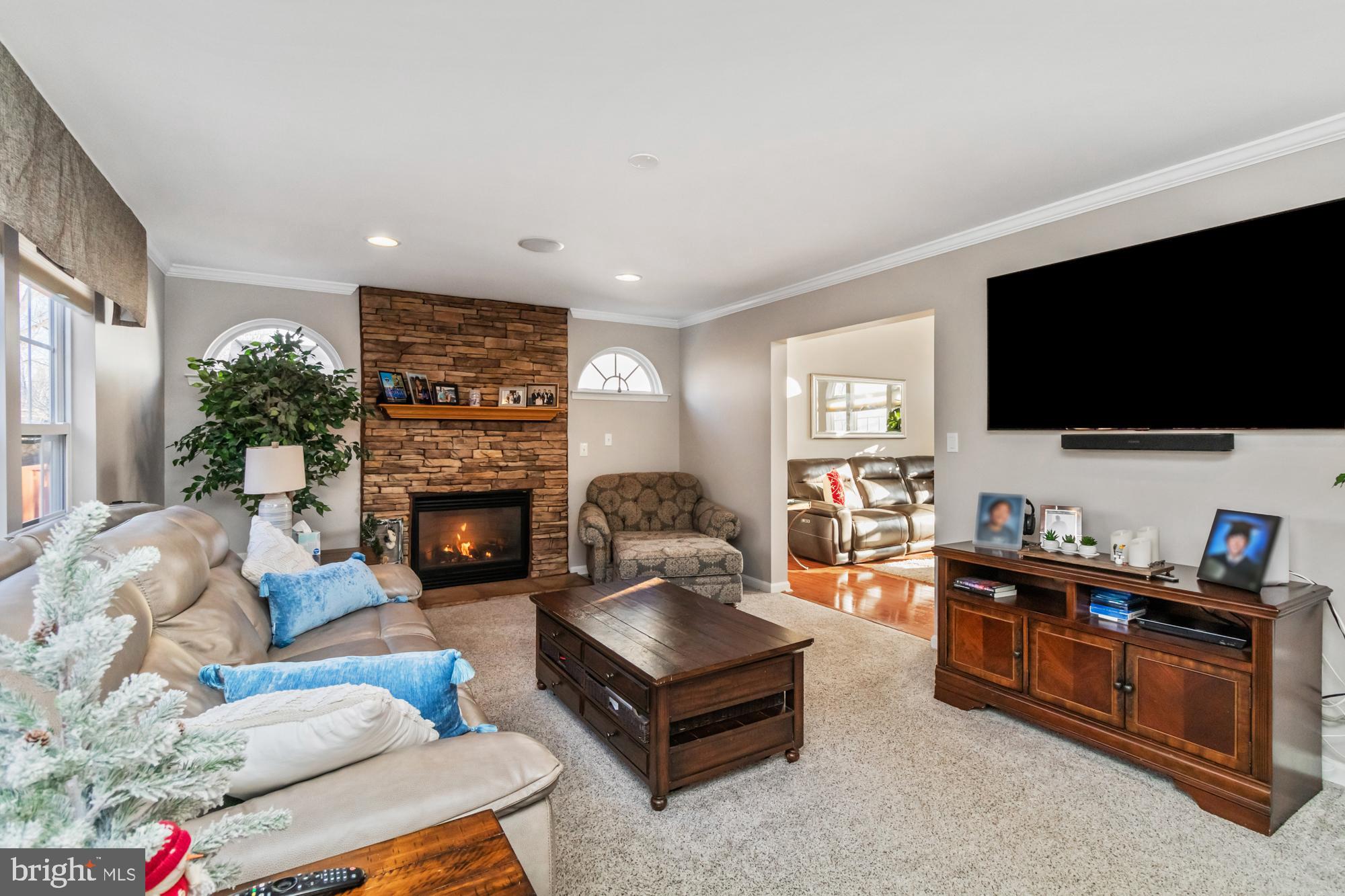SADDLE RIDGE - Residential
