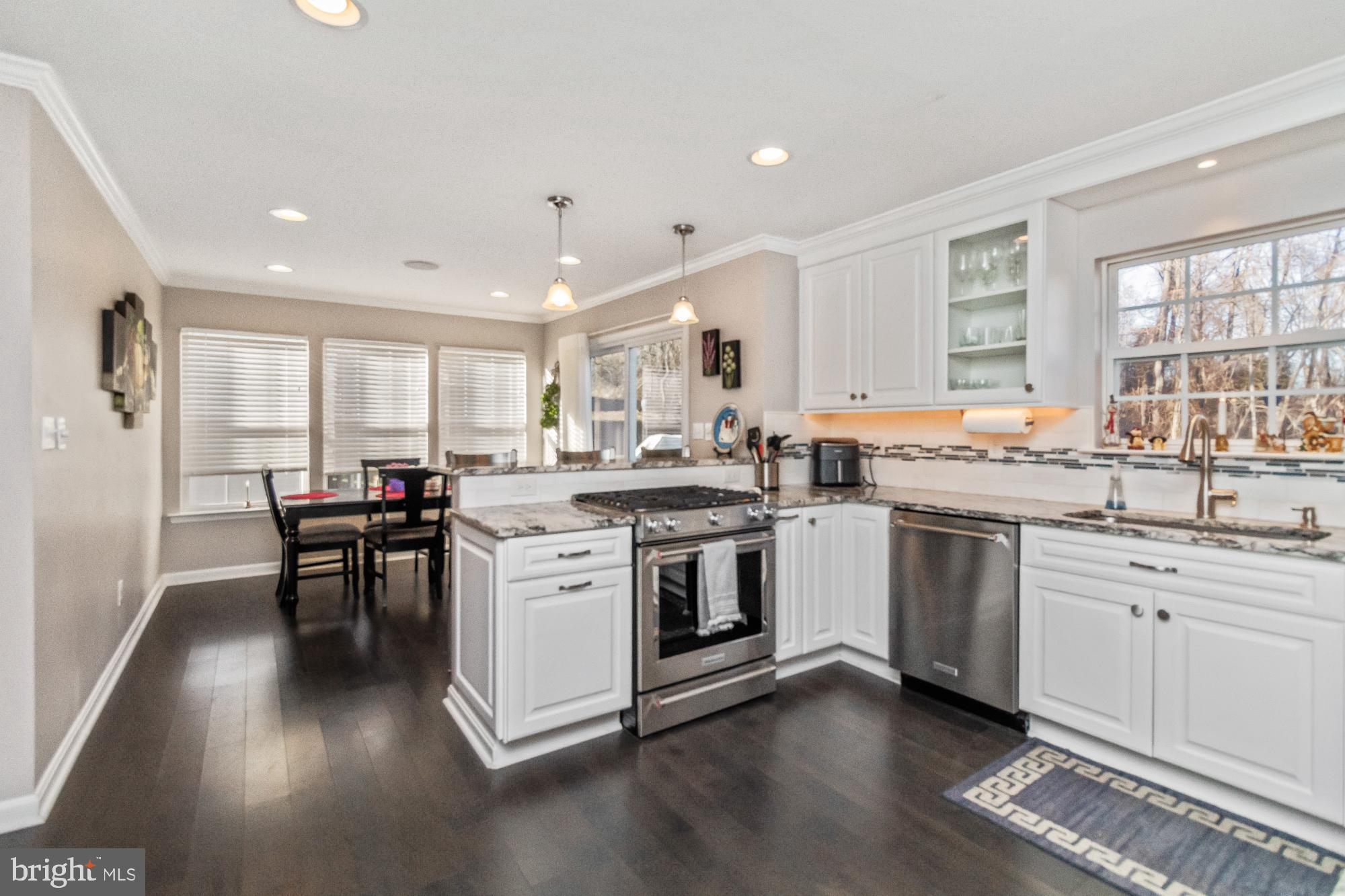 SADDLE RIDGE - Residential