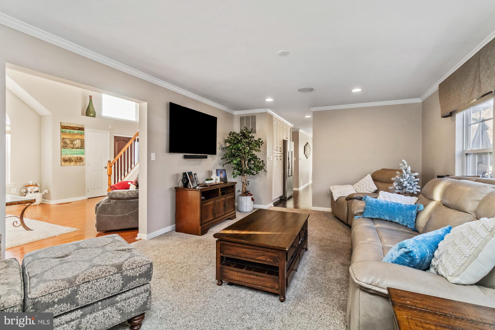 SADDLE RIDGE - Residential