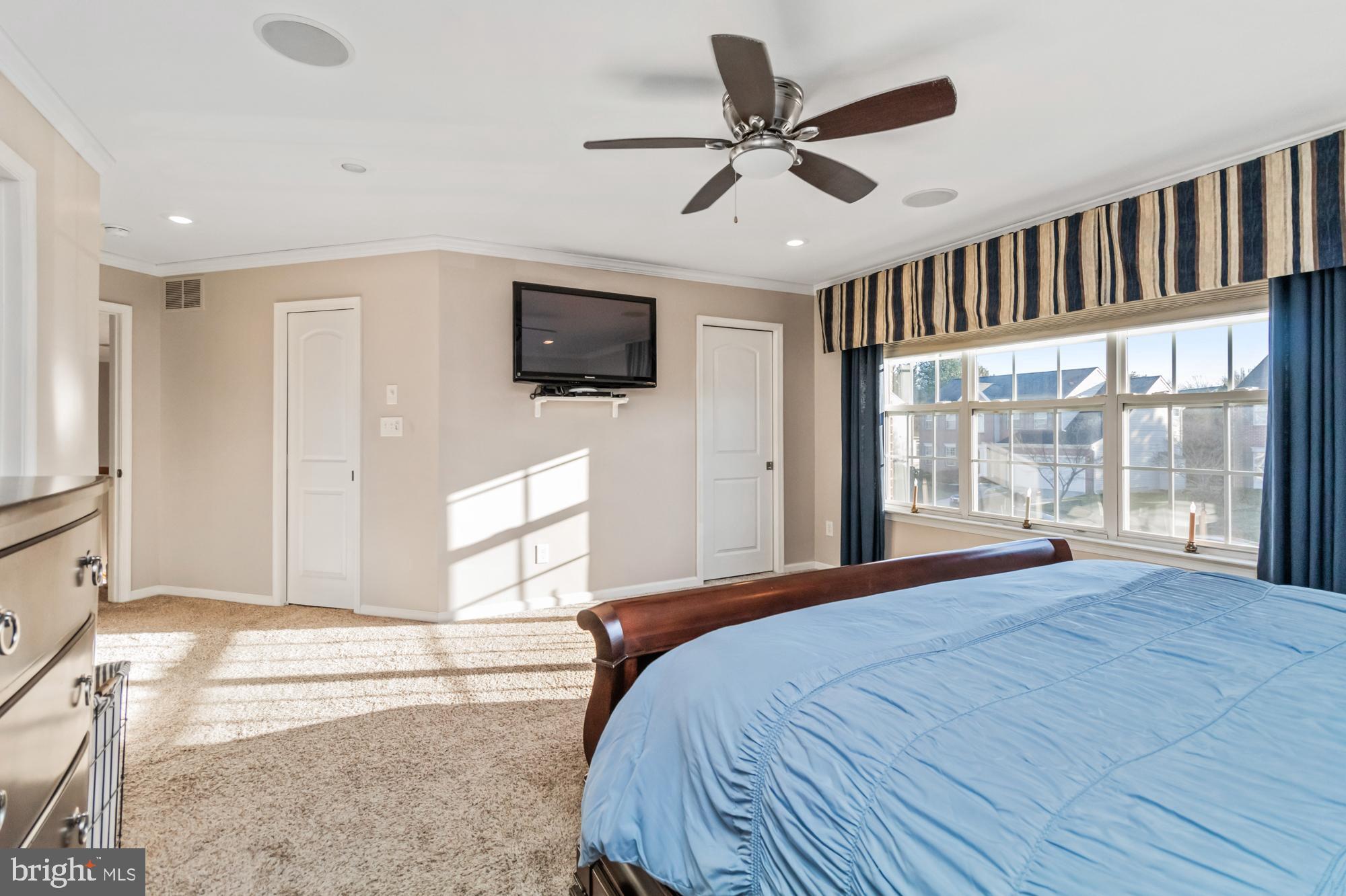 SADDLE RIDGE - Residential
