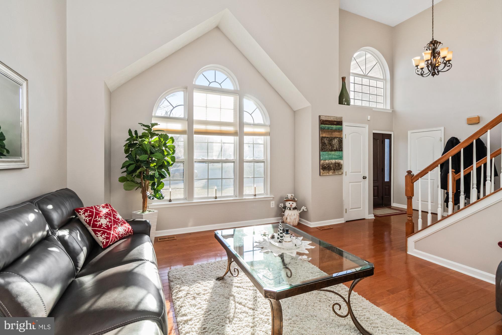 SADDLE RIDGE - Residential