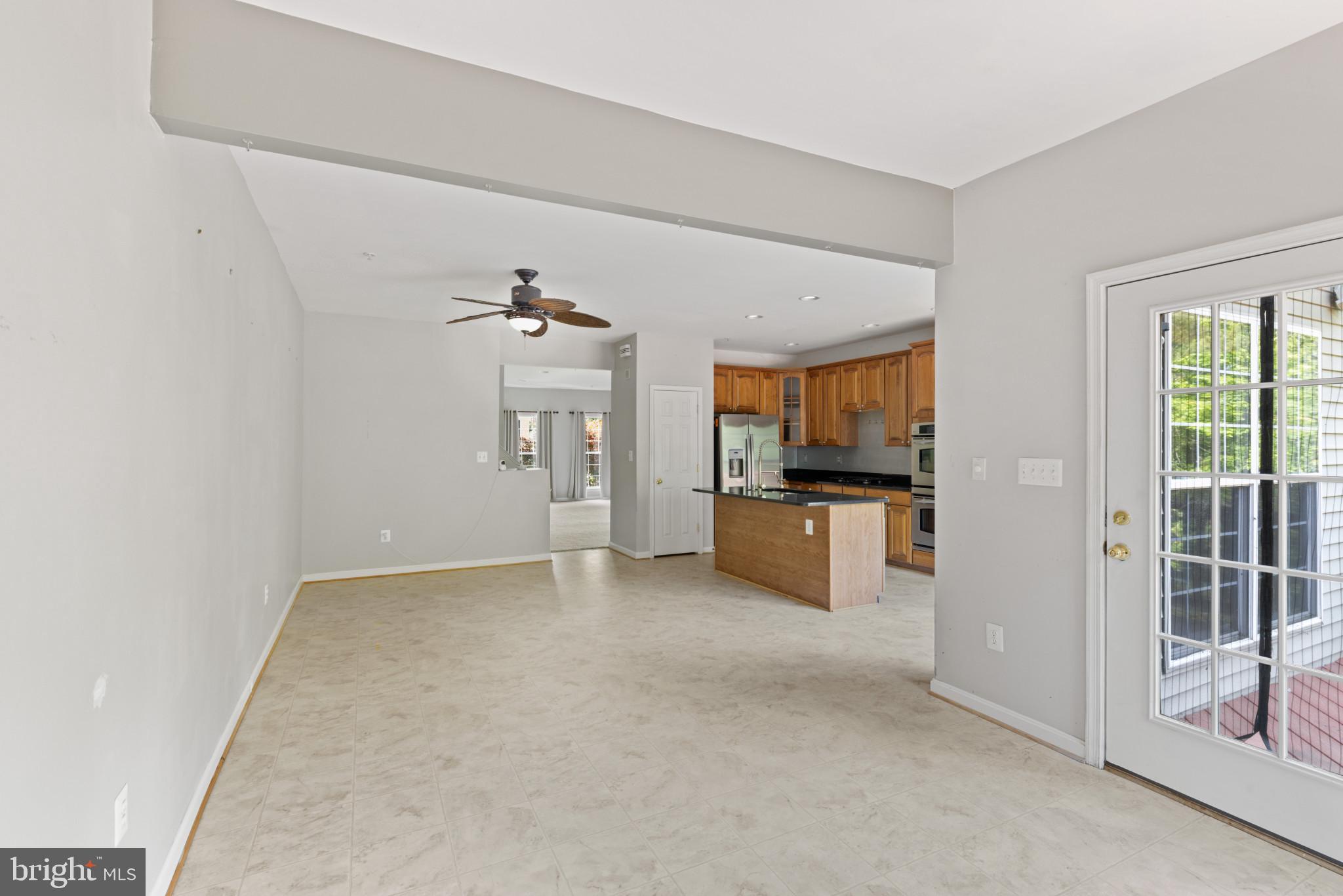 SEVEN OAKS - Residential