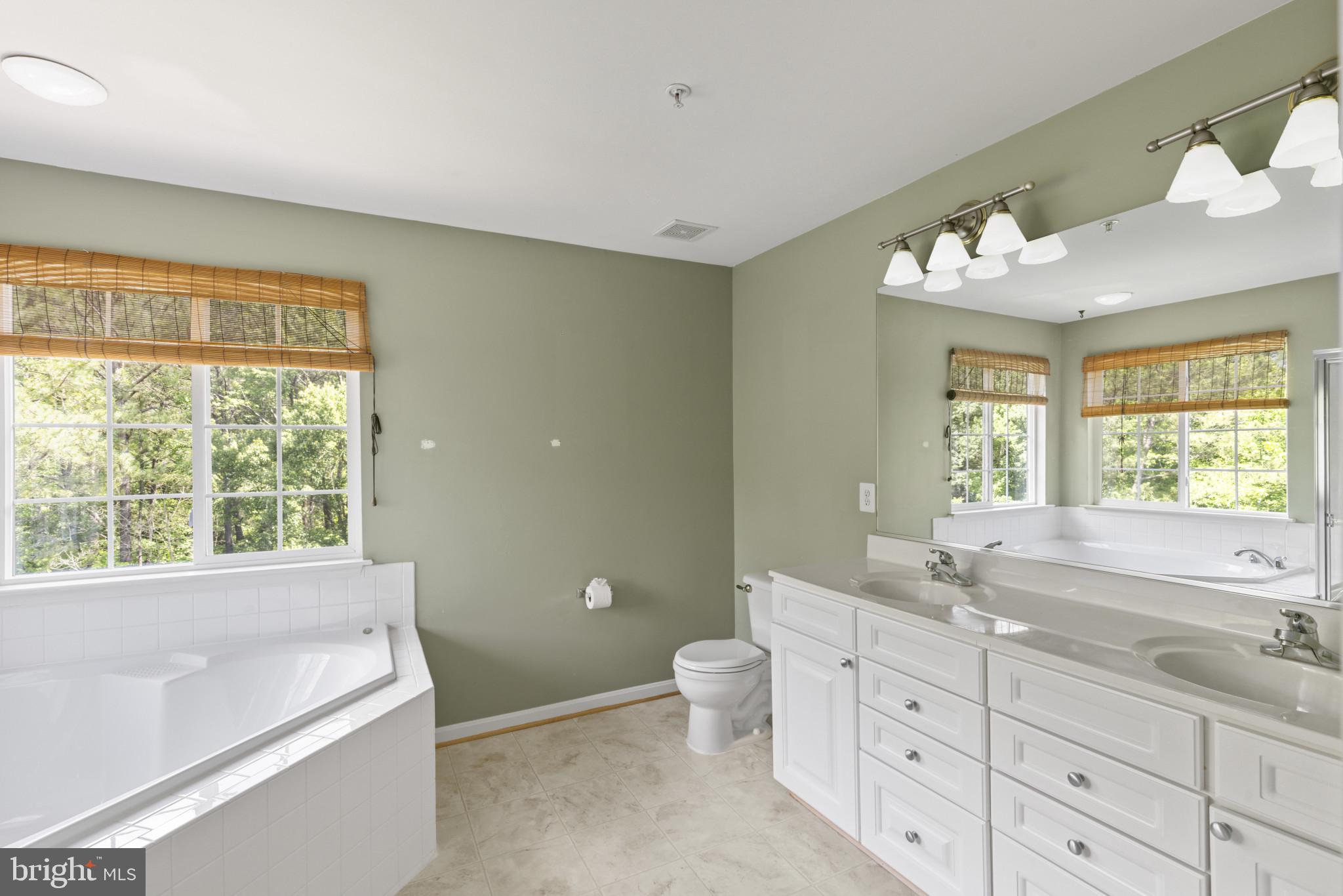 SEVEN OAKS - Residential