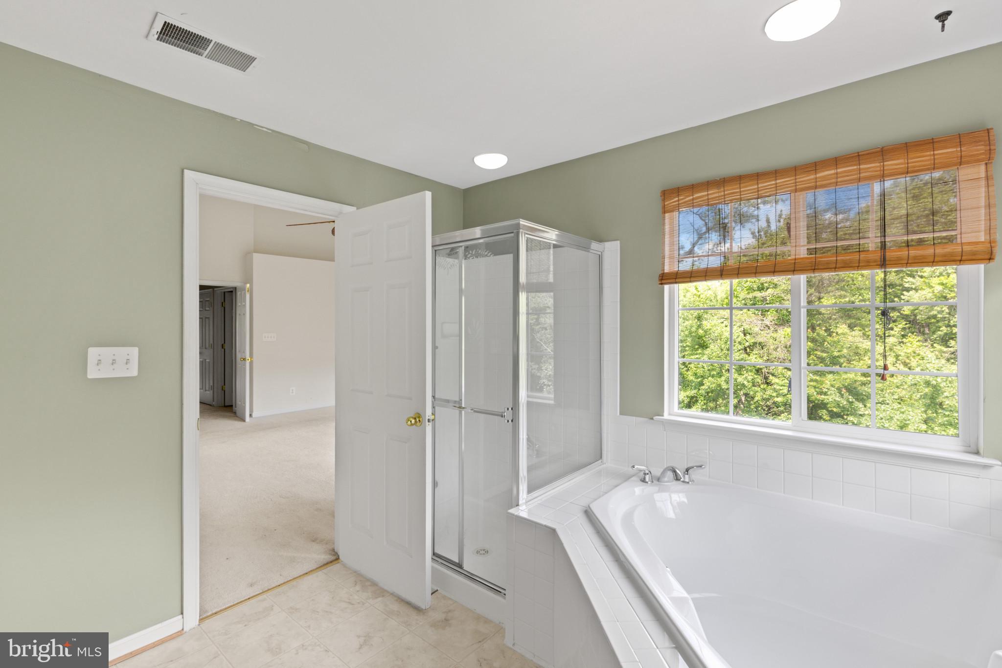 SEVEN OAKS - Residential