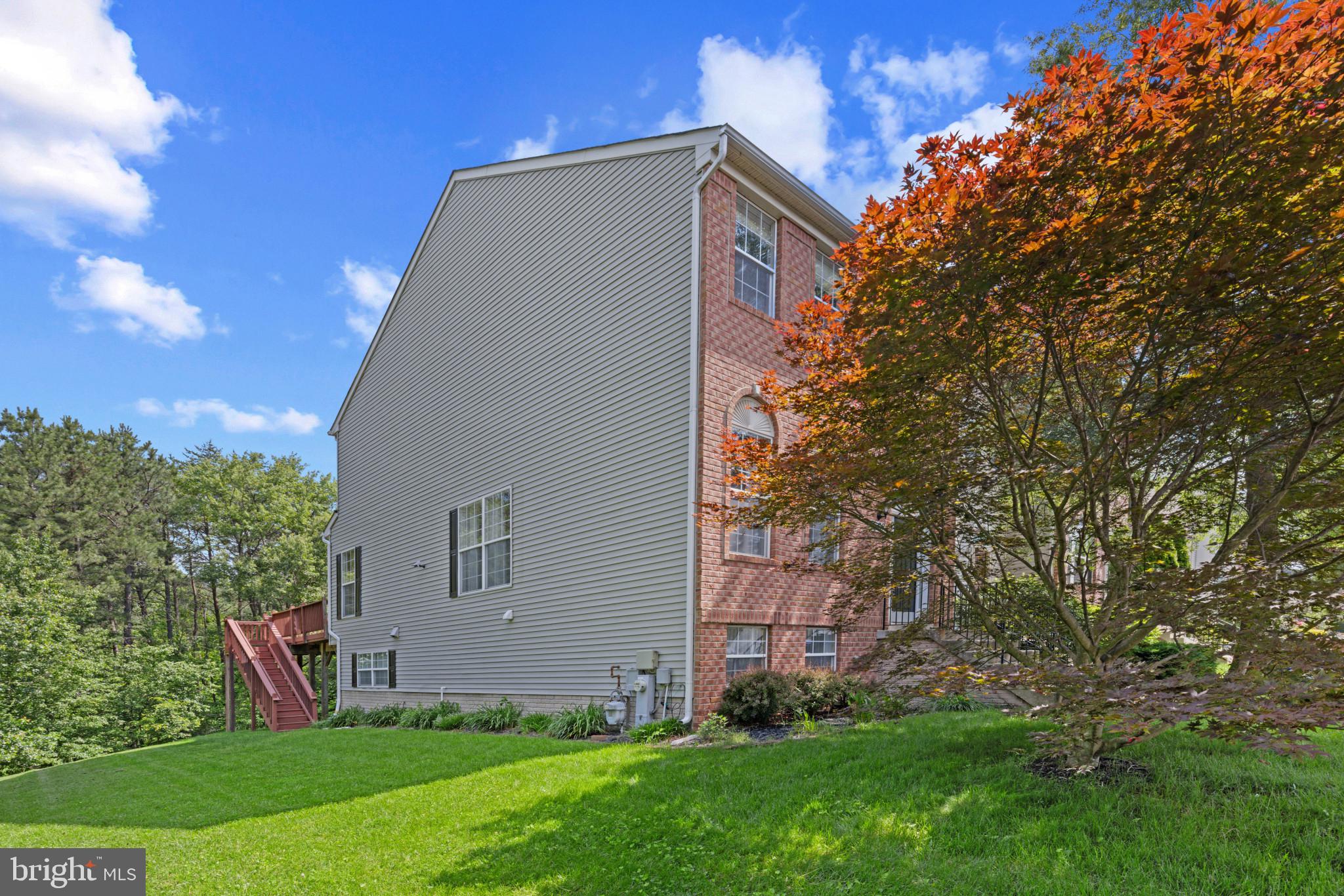 SEVEN OAKS - Residential