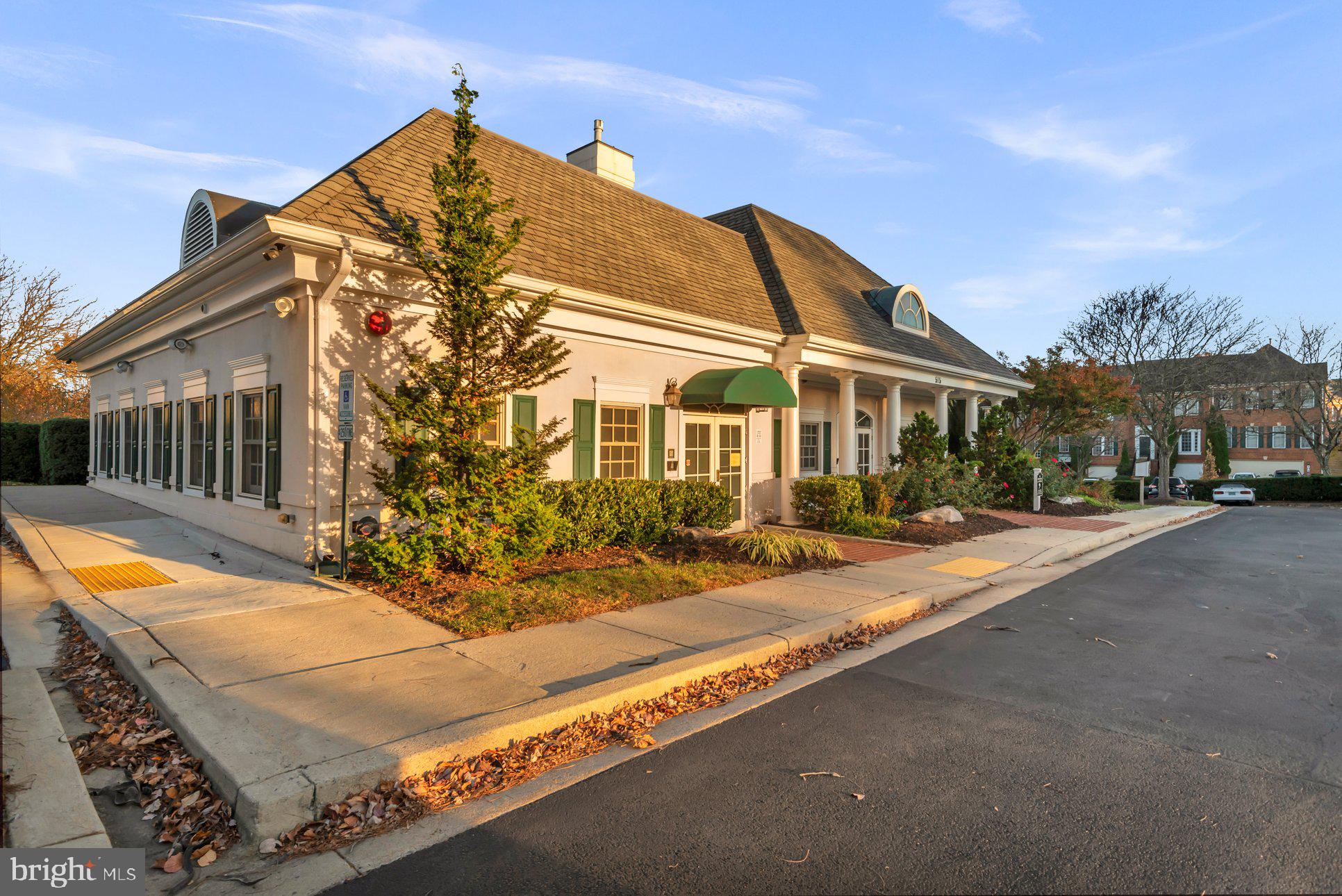 QUINCE ORCHARD PARK - Residential