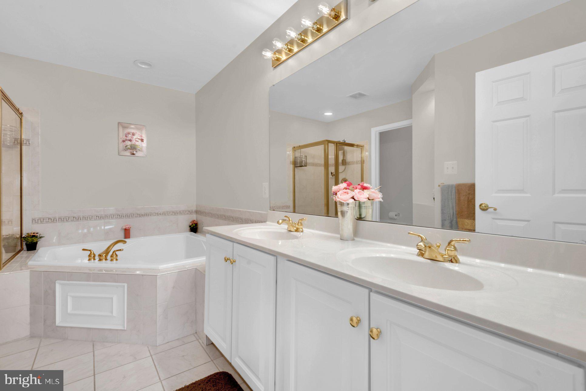 QUINCE ORCHARD PARK - Residential