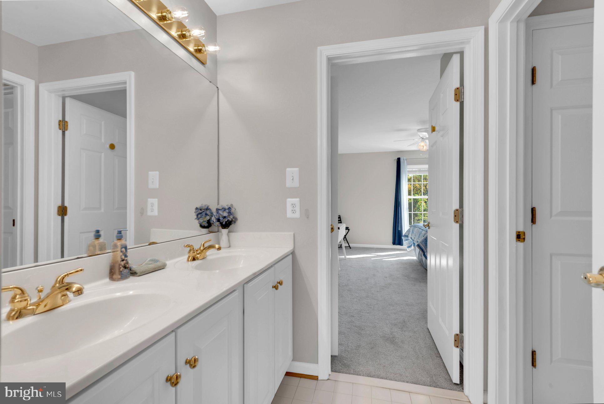 QUINCE ORCHARD PARK - Residential